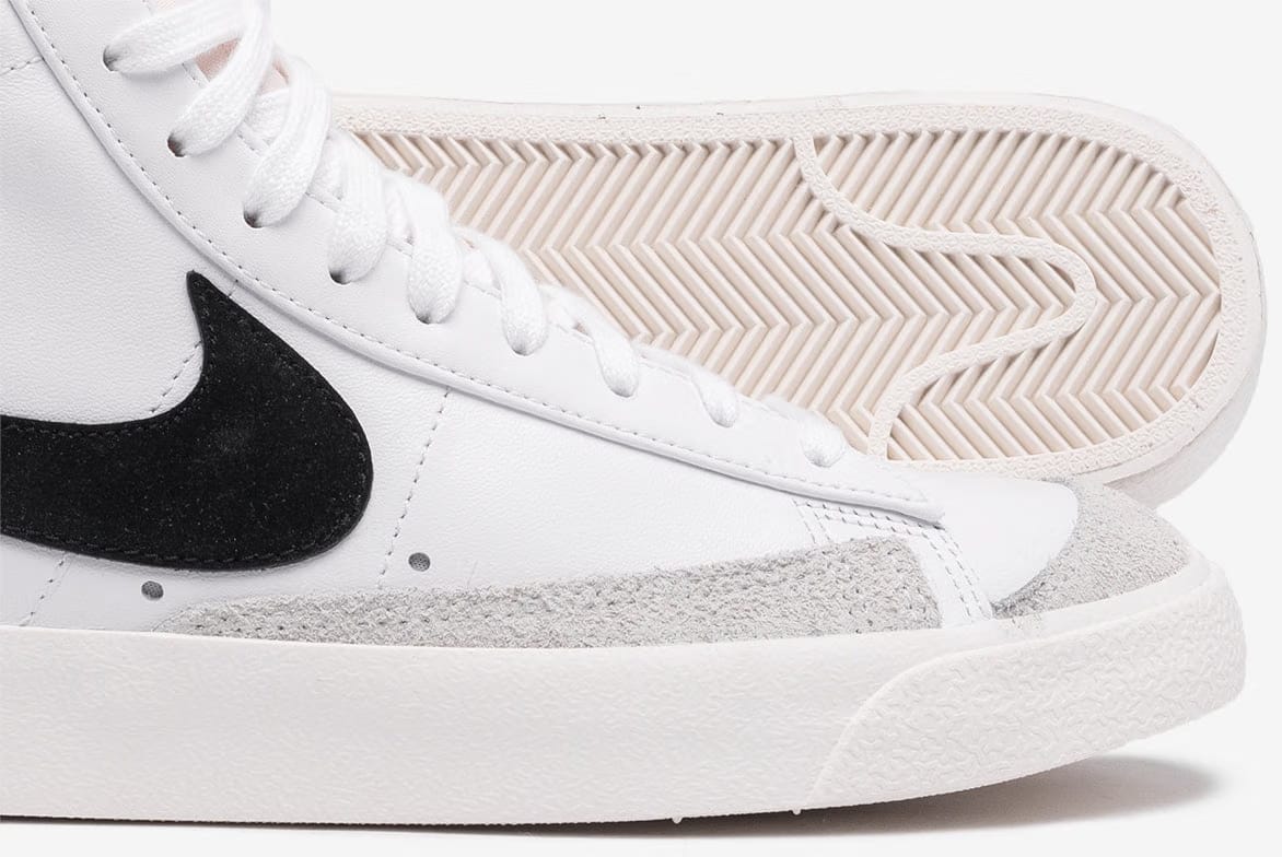 Nike WMNS BLAZER MID`77 - WHITE / BLACK