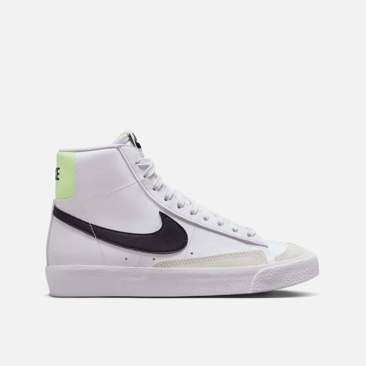 Nike BLAZER MID `77 (GS) - WHITE / BARELY VOLT