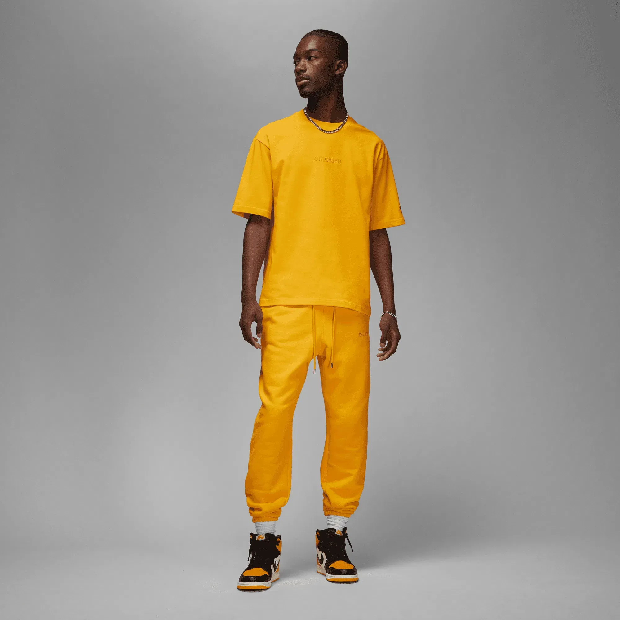 Air Jordan JORDAN WORDMARK MEN`S S/S TEE - GOLD