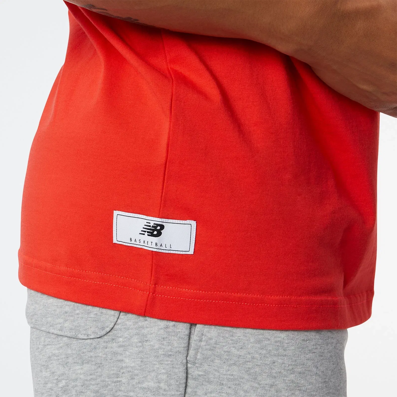 New Balance NB Hoops Essential Tee - ENERGY RED