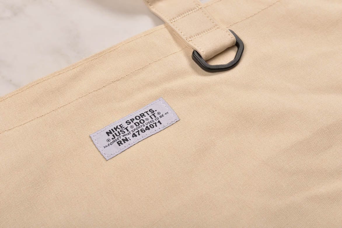 Nike HERITAGE TOTE BAG - NATURAL / FLAT SILVER / BLACK