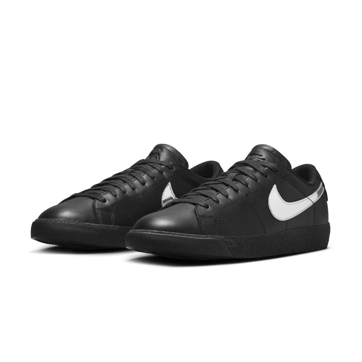 Nike SB '+ Dancer Skateboards SB Zoom Blazer Low 'Black Metallic Silver'