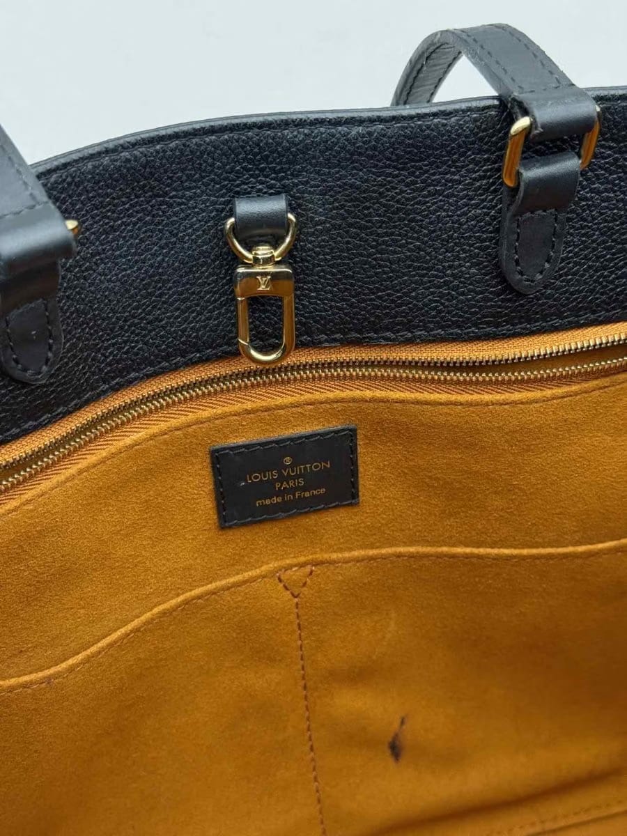 LOUIS VUITTON Onthego Black Tote Bag