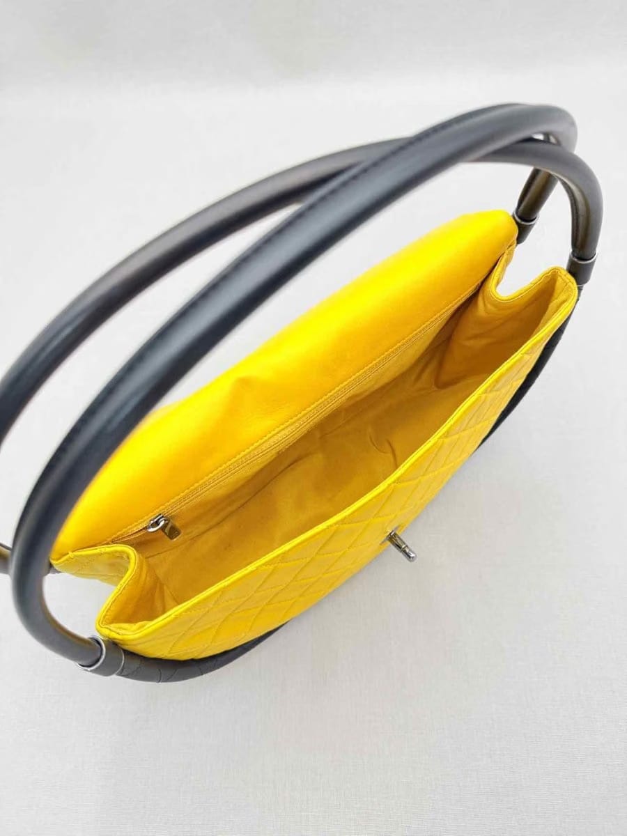 CHANEL Hula Hoop Yellow & Black Quilted Shoulder Bag