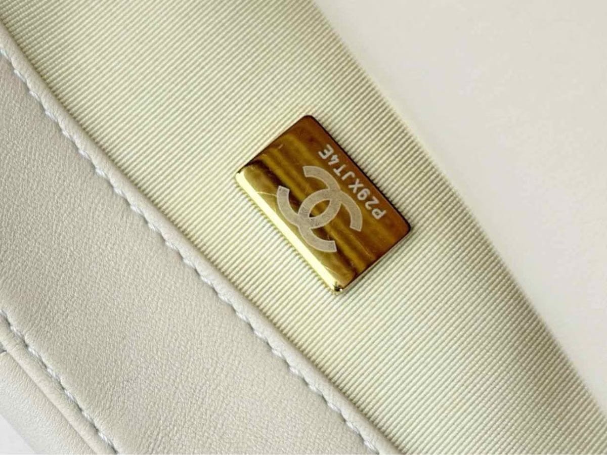 CHANEL 19 Flap Cream Quilted Shoulder Bag