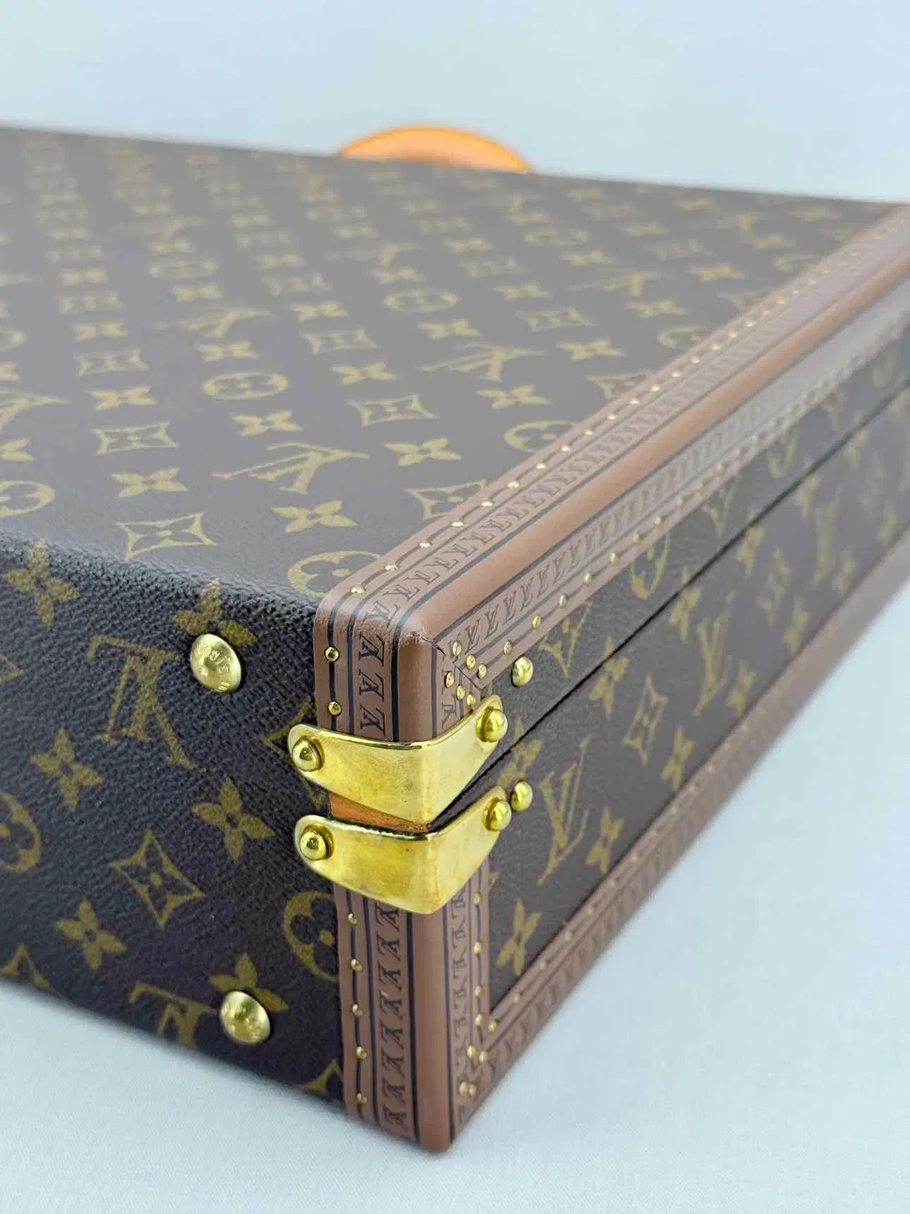 LOUIS VUITTON President Classeur Brown Briefcase