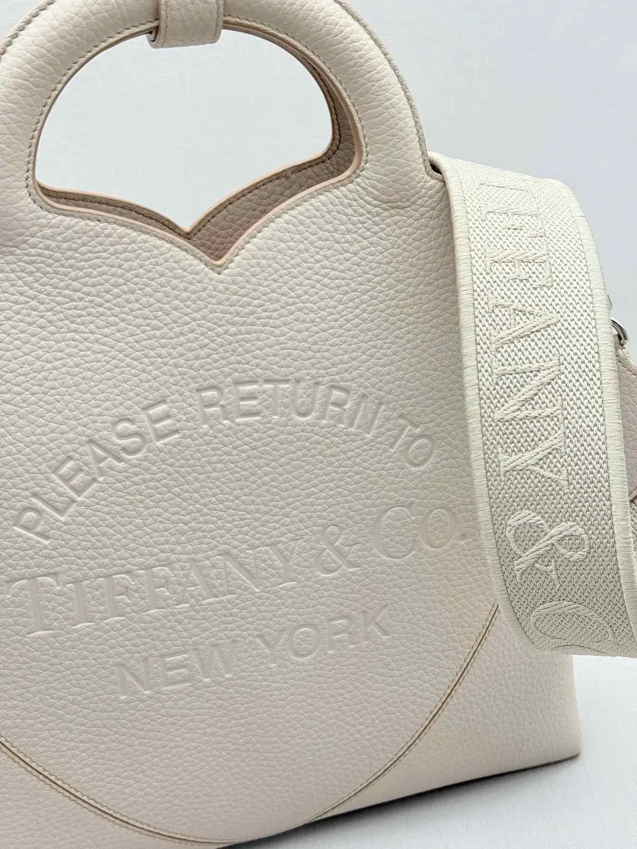 TIFFANY & CO Return To Tiffany M Beige Heart Tote Bag