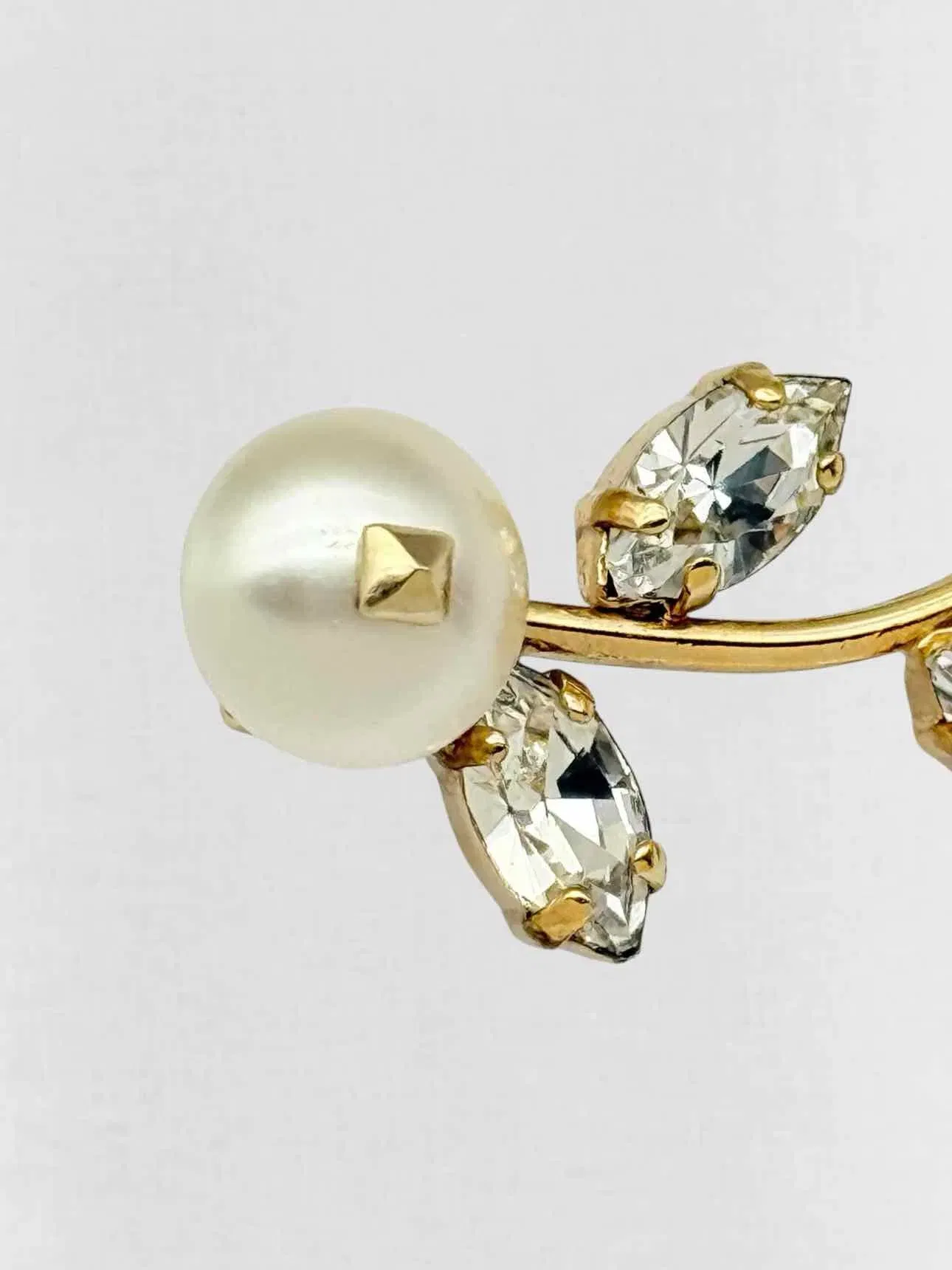 VALENTINO Fashion Earring