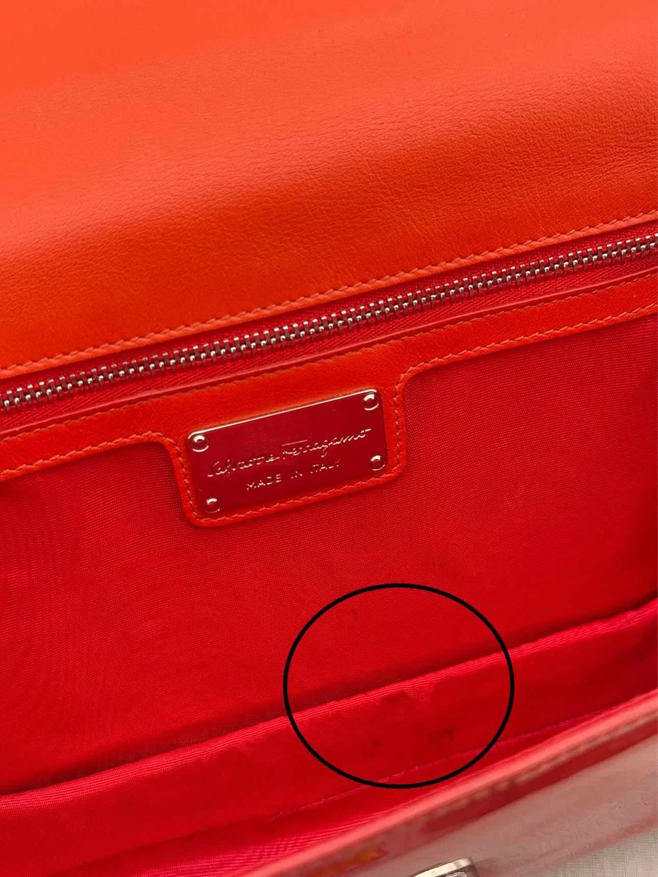SALVATORE FERRAGAMO Bow Red Shoulder Bag