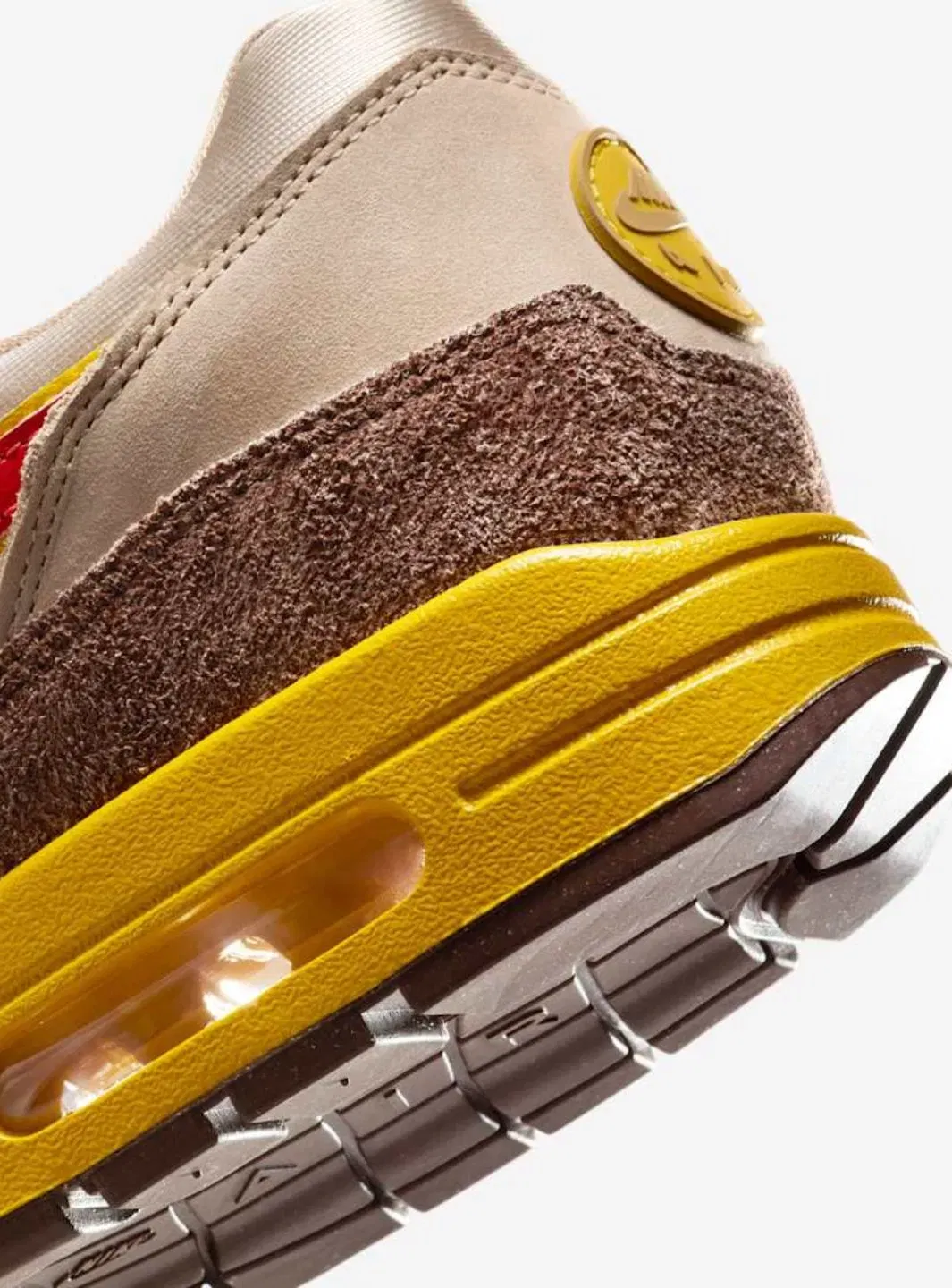 Nike Air Max 1 .SWOOSH Low Poly Big Head Origins