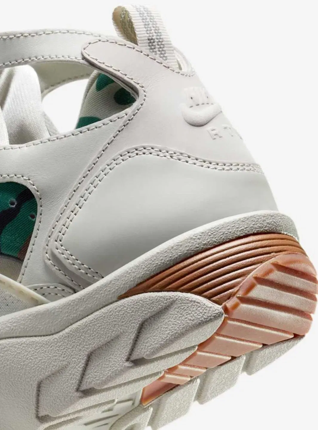 Corteiz Nike Air Trainer Huarache Corteiz Light Bone