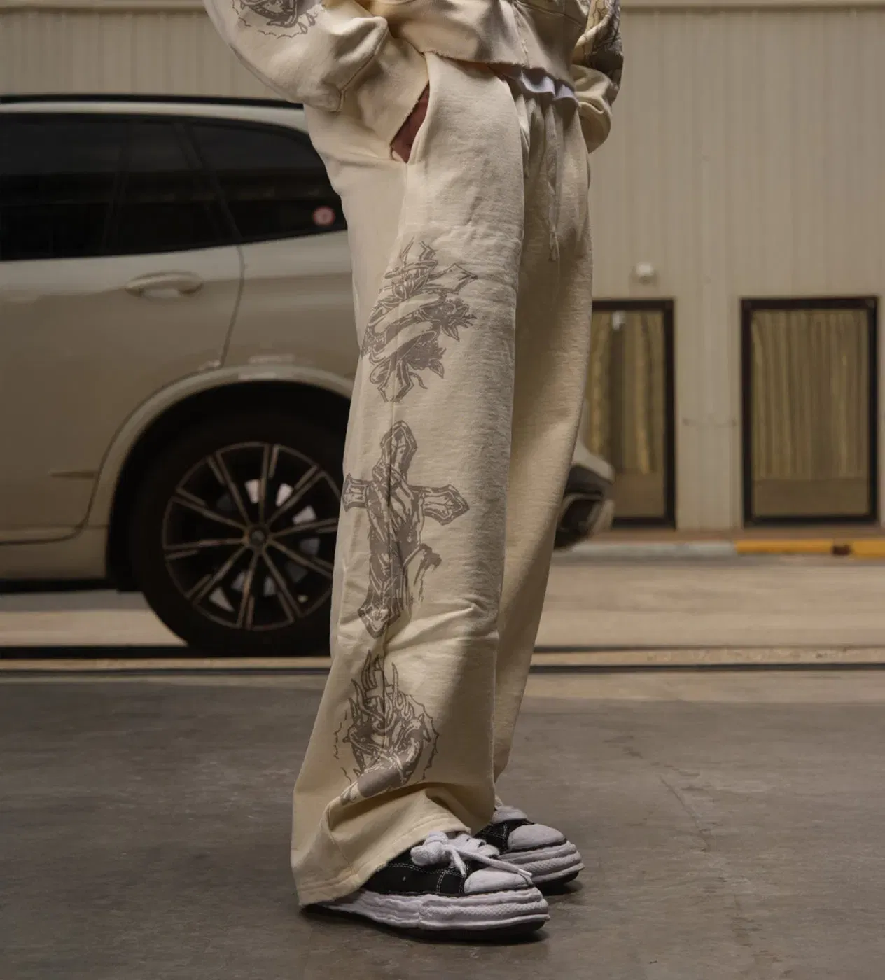 Righteous Tattoo Sweatpants Cream