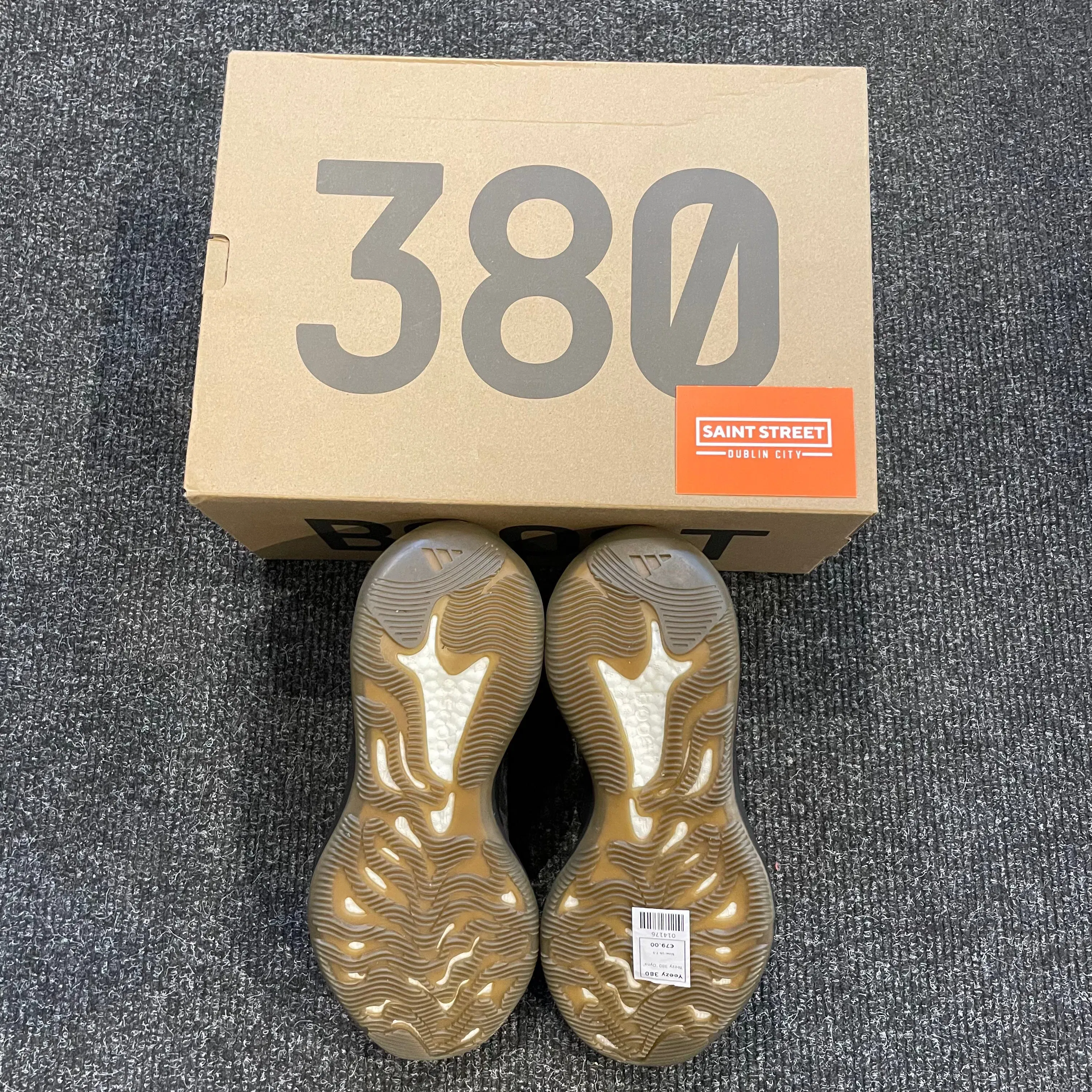 Yeezy 380 'Oynx'