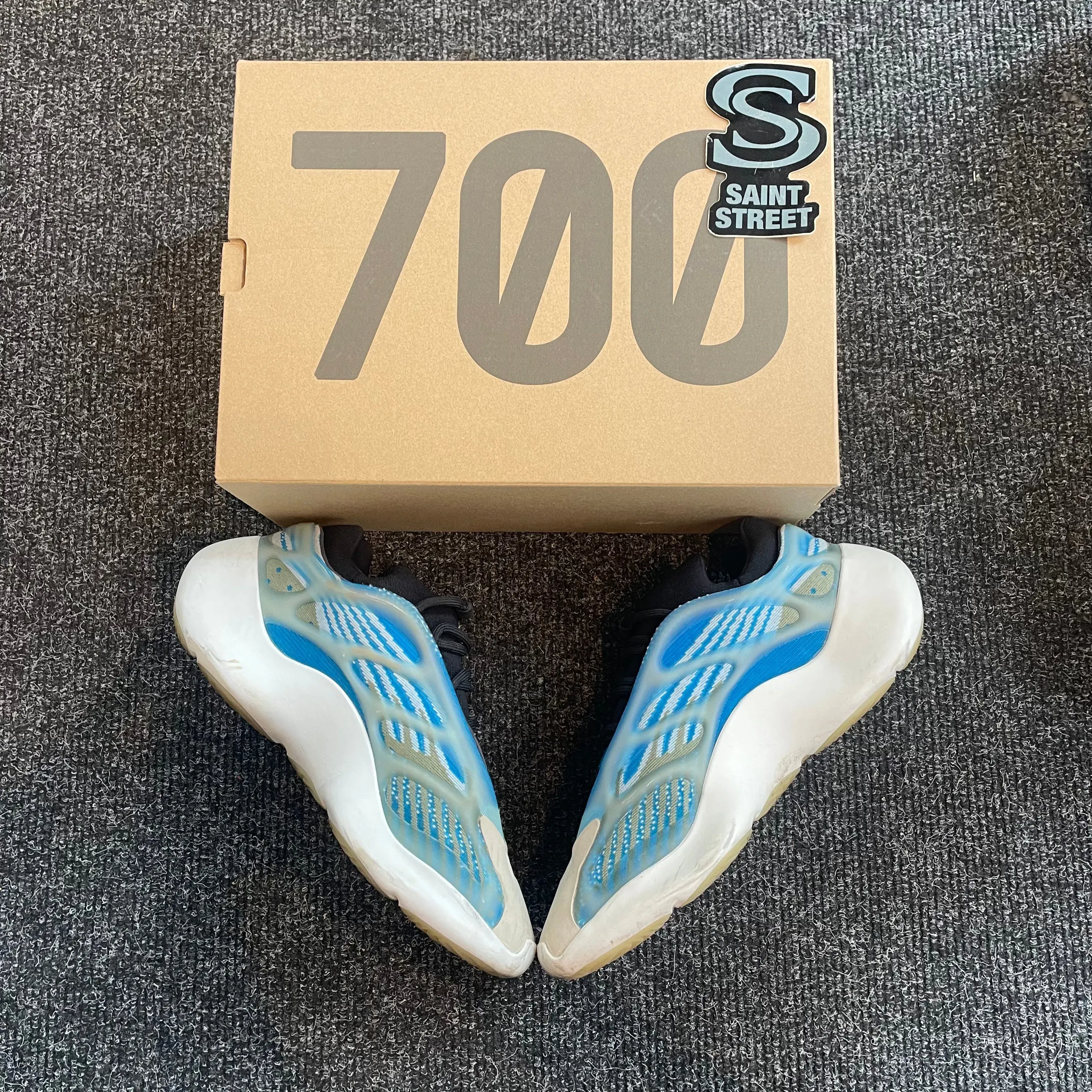Yeezy Adidas X Yeezy 700 V3 'Azarath'