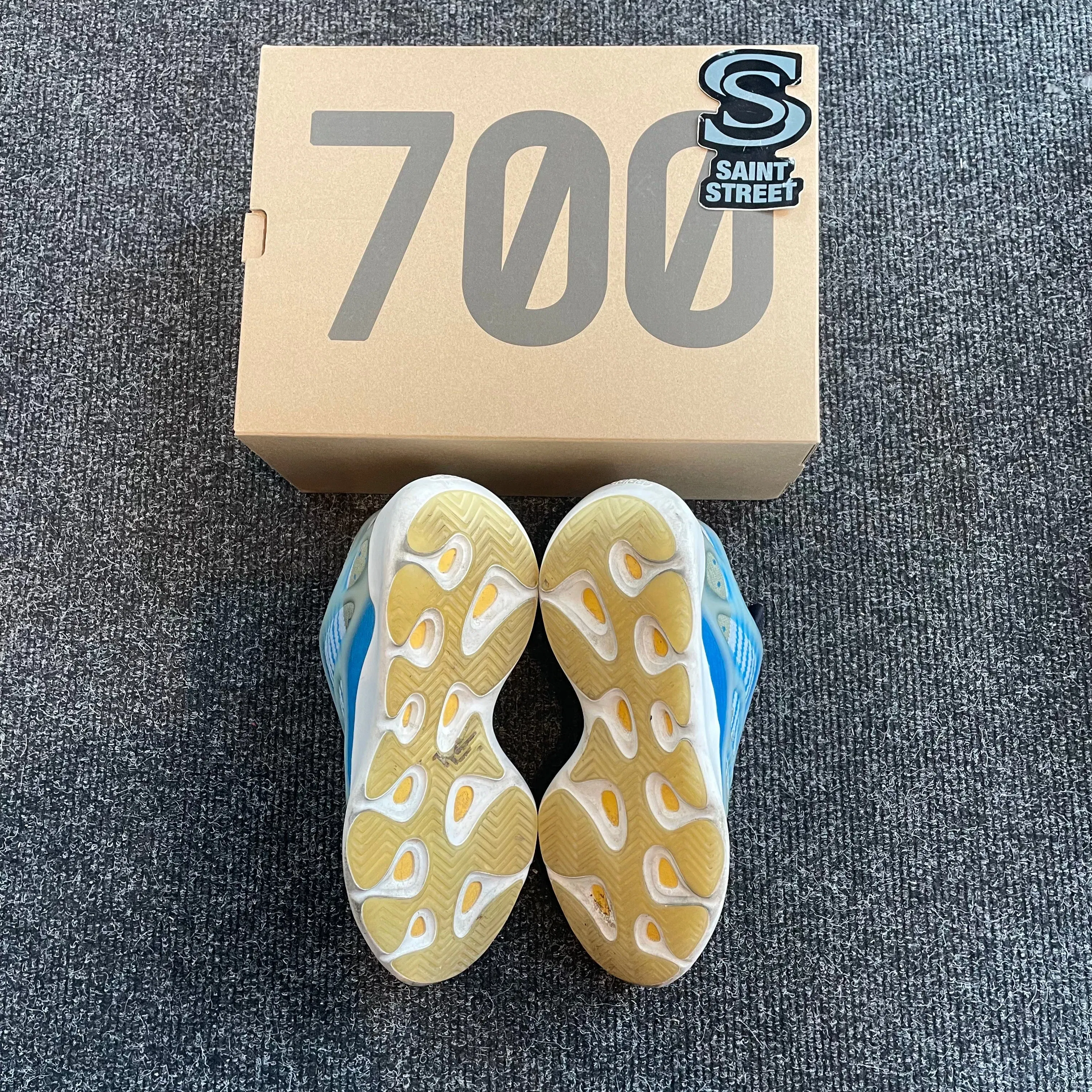 Yeezy Adidas X Yeezy 700 V3 'Azarath'