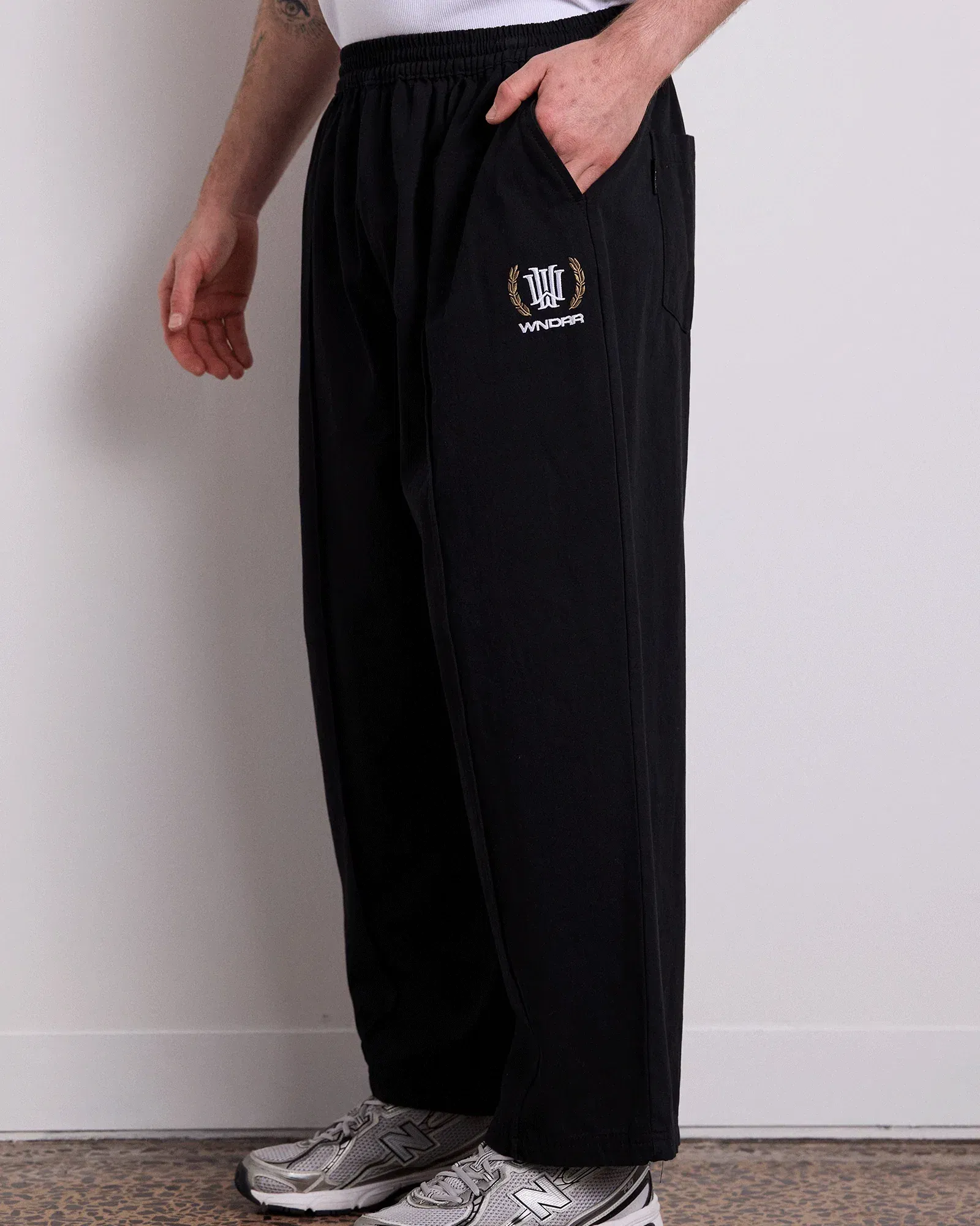 WNDRR Maison Pleated Pant (Black)