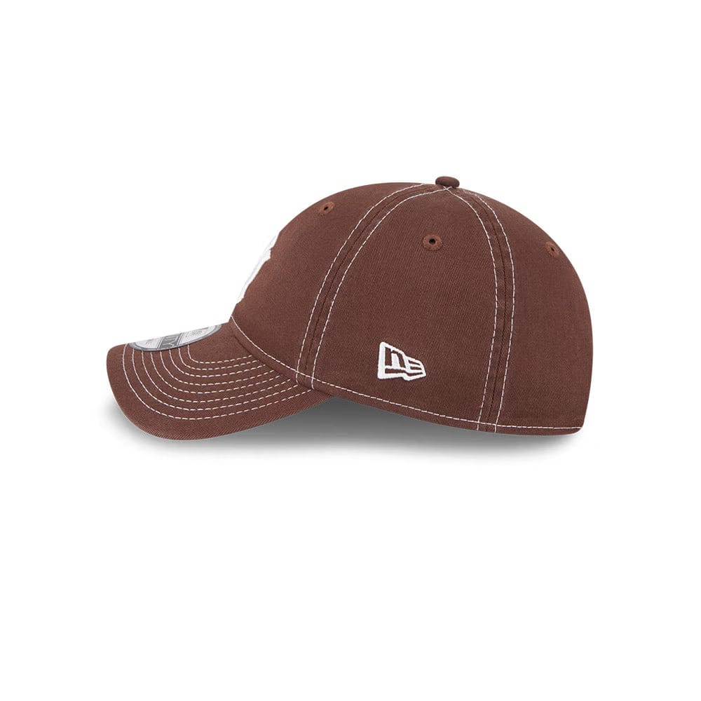 New Era N.Y Yankees 9Twenty “Packable” Cap (Mocha)