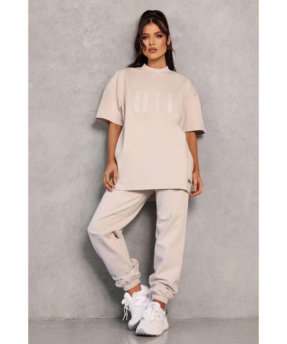 811 Originals Unisex Signature Big Logo Tee (Beige)