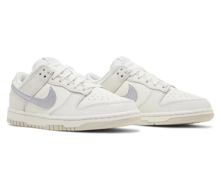 Nike Women's Nike Dunk Low (Sail/Oxygen Purple)