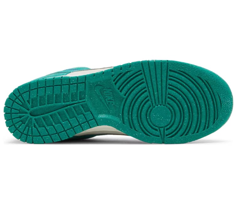 Nike Women's Nike Dunk Low SE (Neptune Green)
