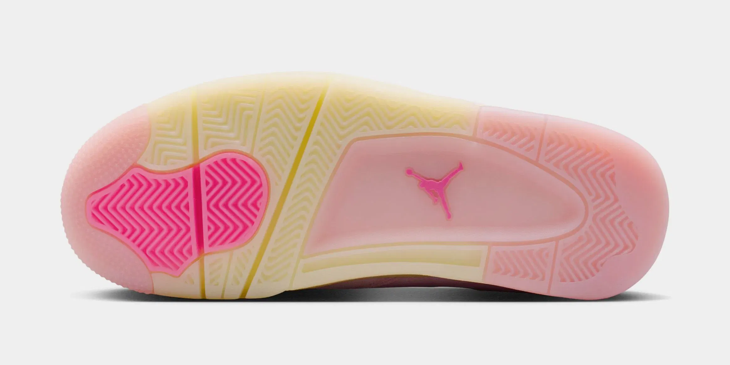 Air Jordan 4 Retro Pink Pearl And Iced Carmine Womens Lifestyle Shoes (Pearl Pink/Iced Carmine/Coconut Milk)