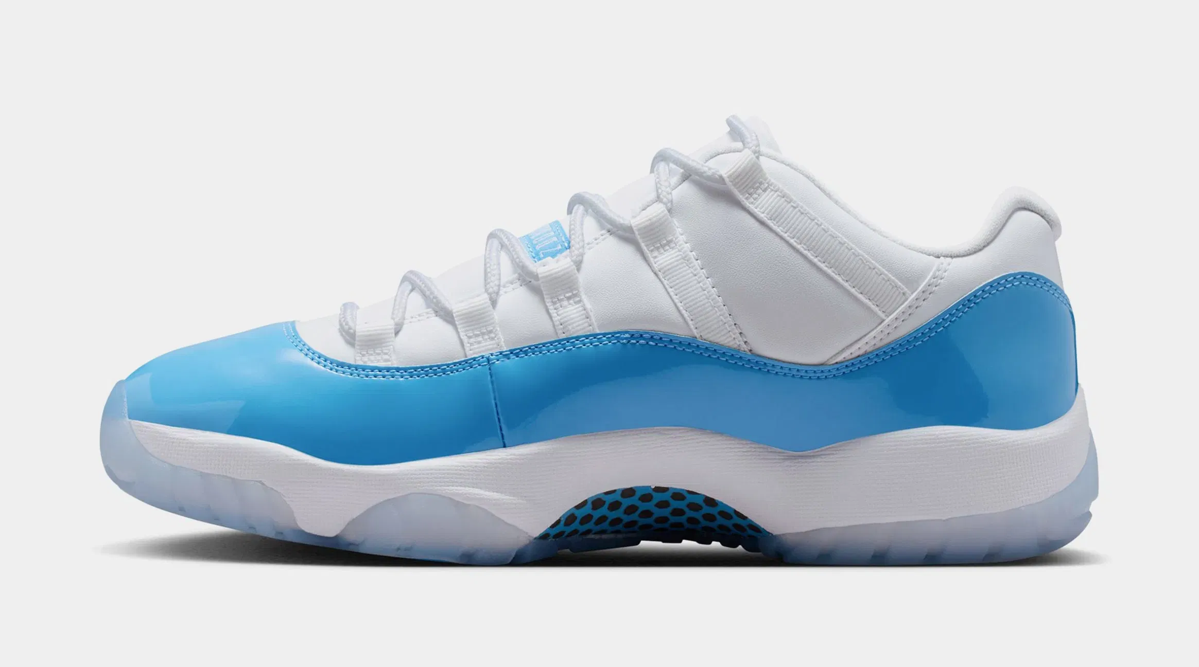 Air Jordan 11 Retro Low University Blue Mens Lifestyle Shoes (White/University Blue/Black)