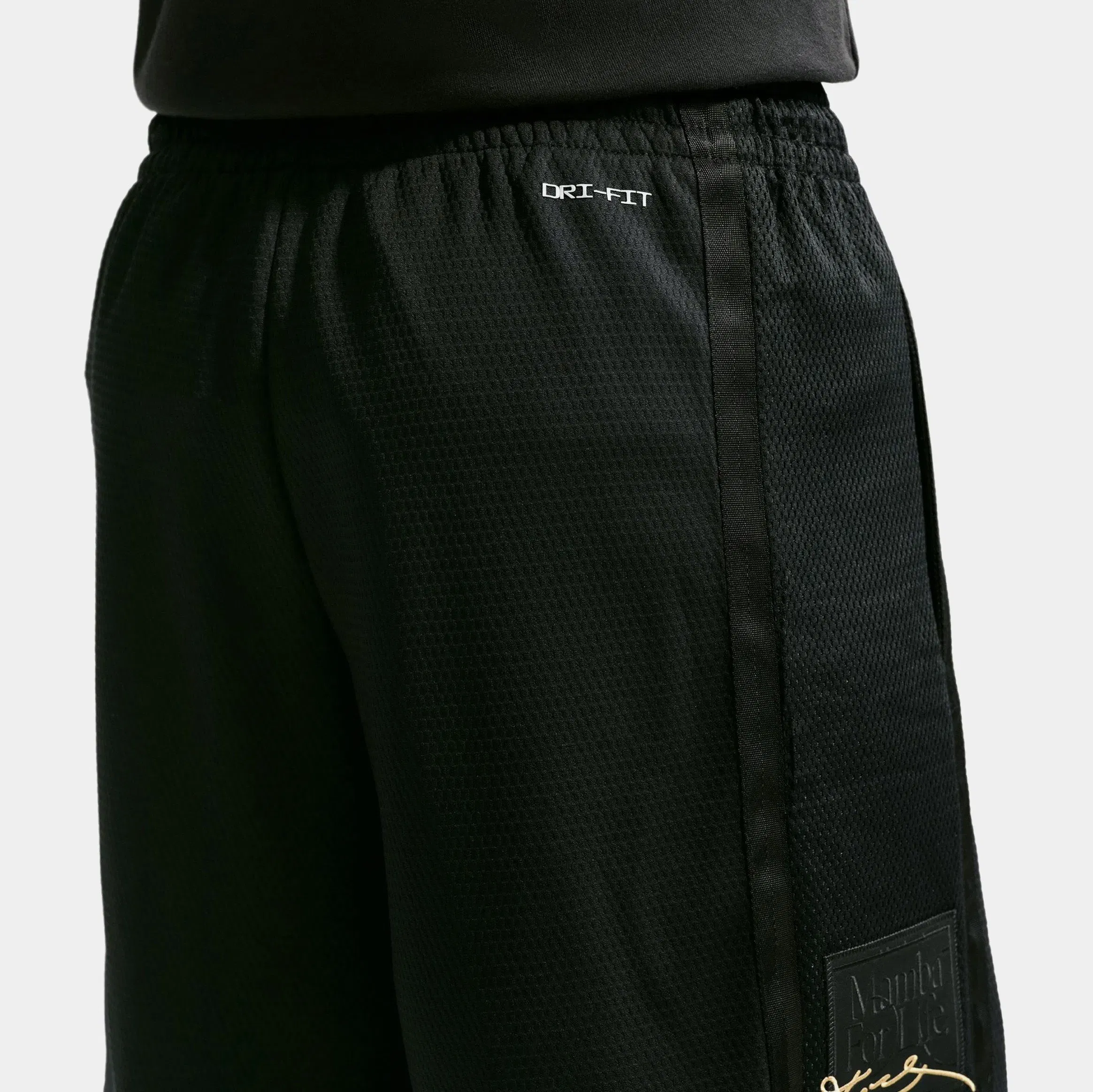 Nike Kobe Basketball Mens Shorts (Black/Metallic Gold)