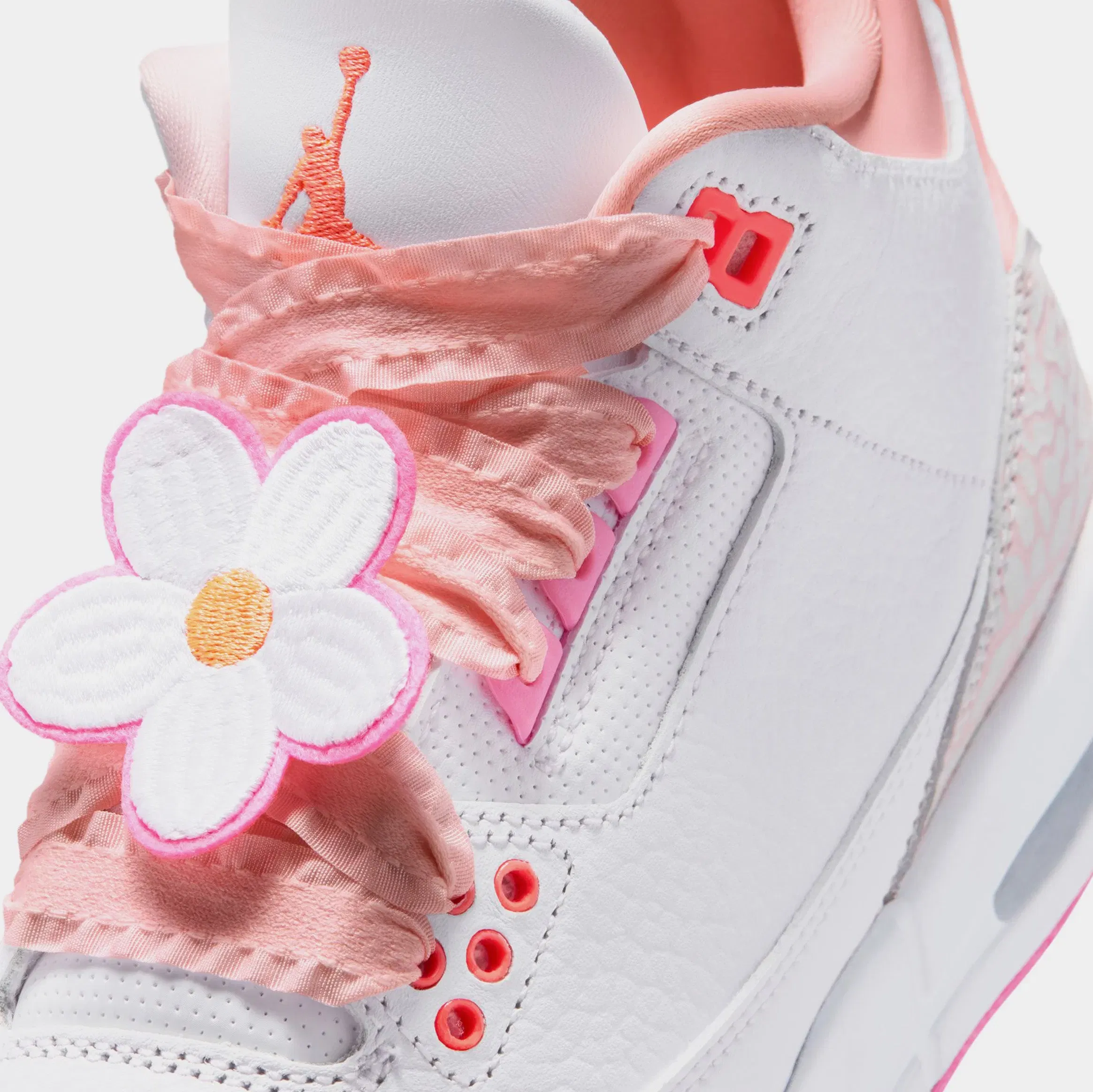 Air Jordan 3 Retro Spring Flower Grade School Lifestyle Shoes (Pearl Pink/Hyper Orange/Pink Bloom)