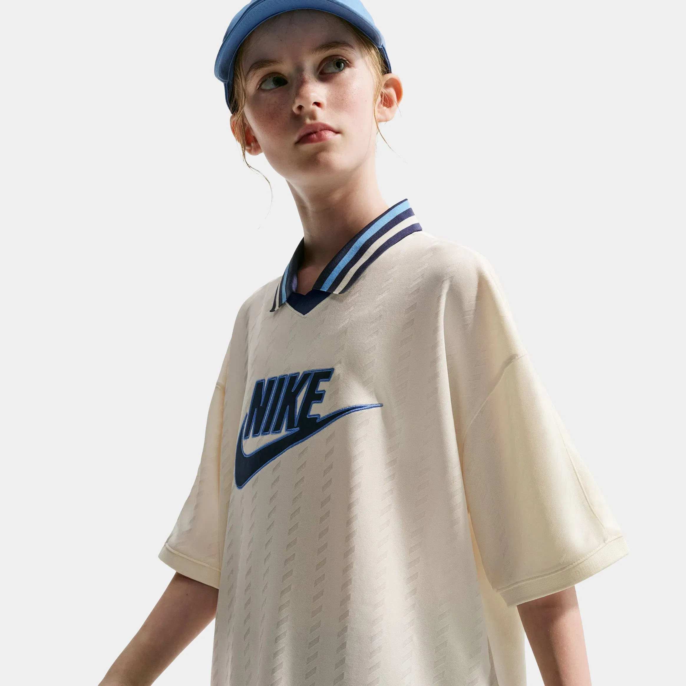 Nike Sportwear Clean Grade School Jersey (Soft Pearl/Midnight Navy/University Blue)