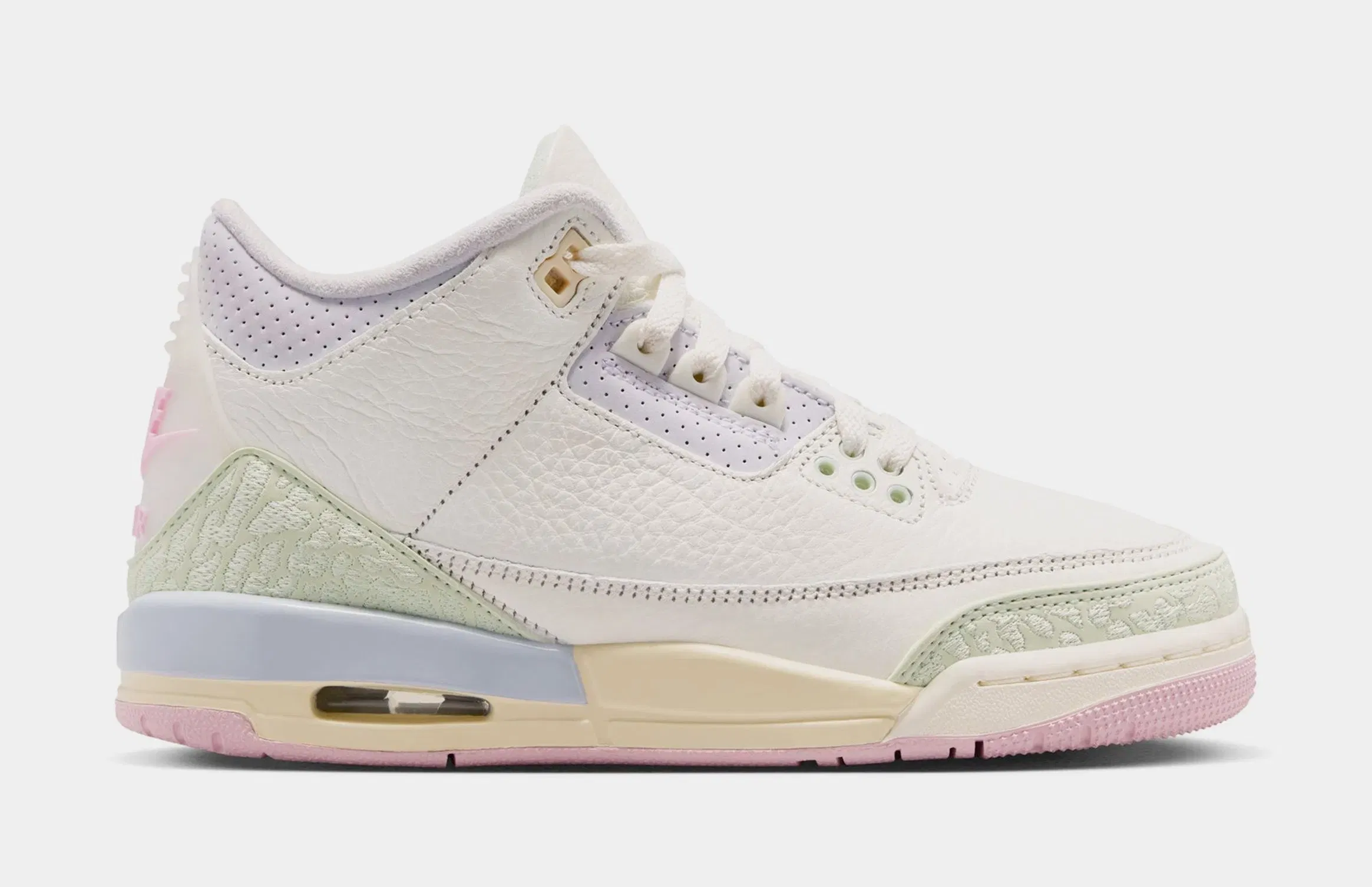 Air Jordan 3 Retro Sail and Jade Aura Grade School Lifestyle Shoes (Sail/Aura/Jade Aura/Iris Whisper)