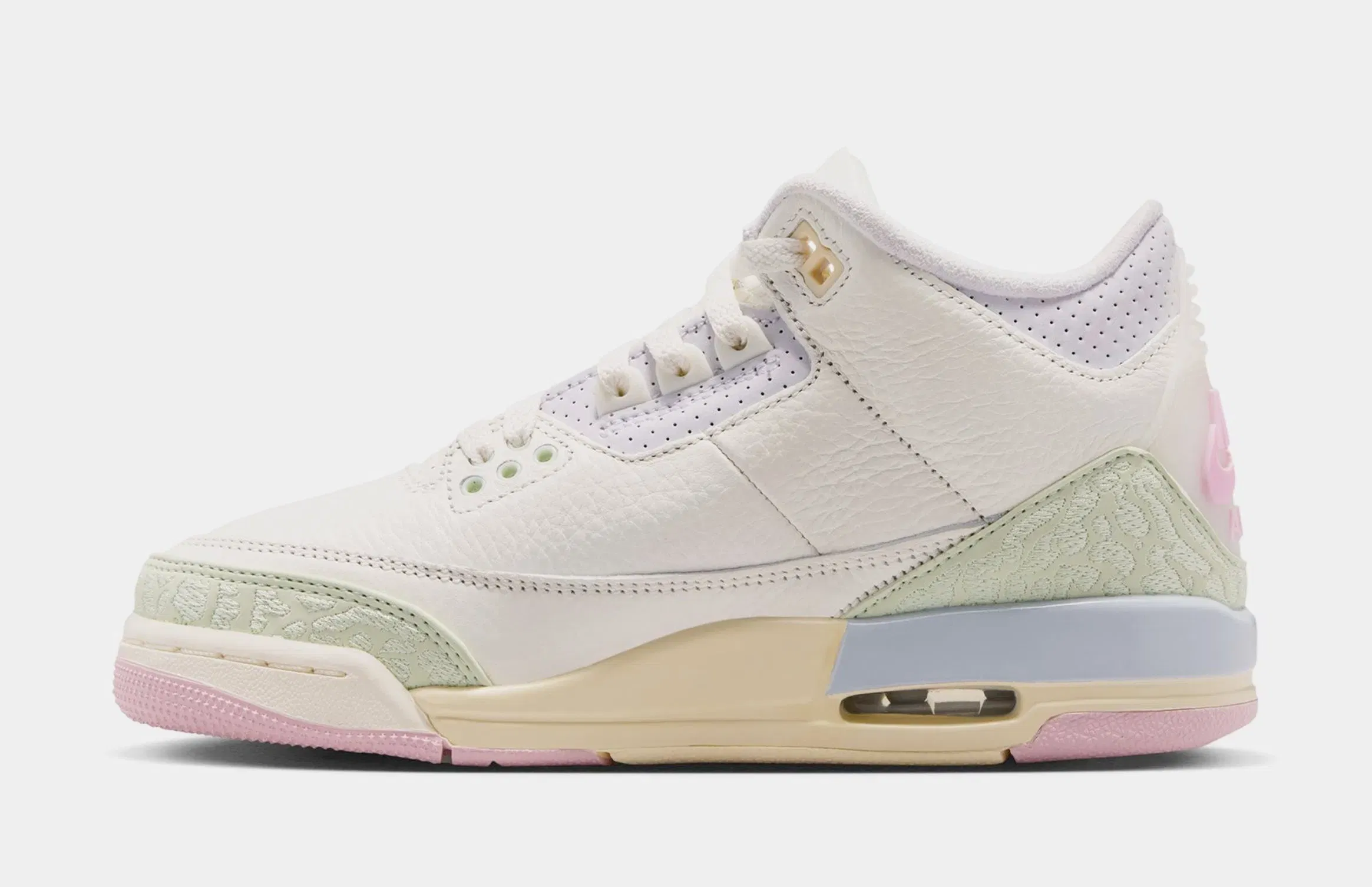 Air Jordan 3 Retro Sail and Jade Aura Grade School Lifestyle Shoes (Sail/Aura/Jade Aura/Iris Whisper)