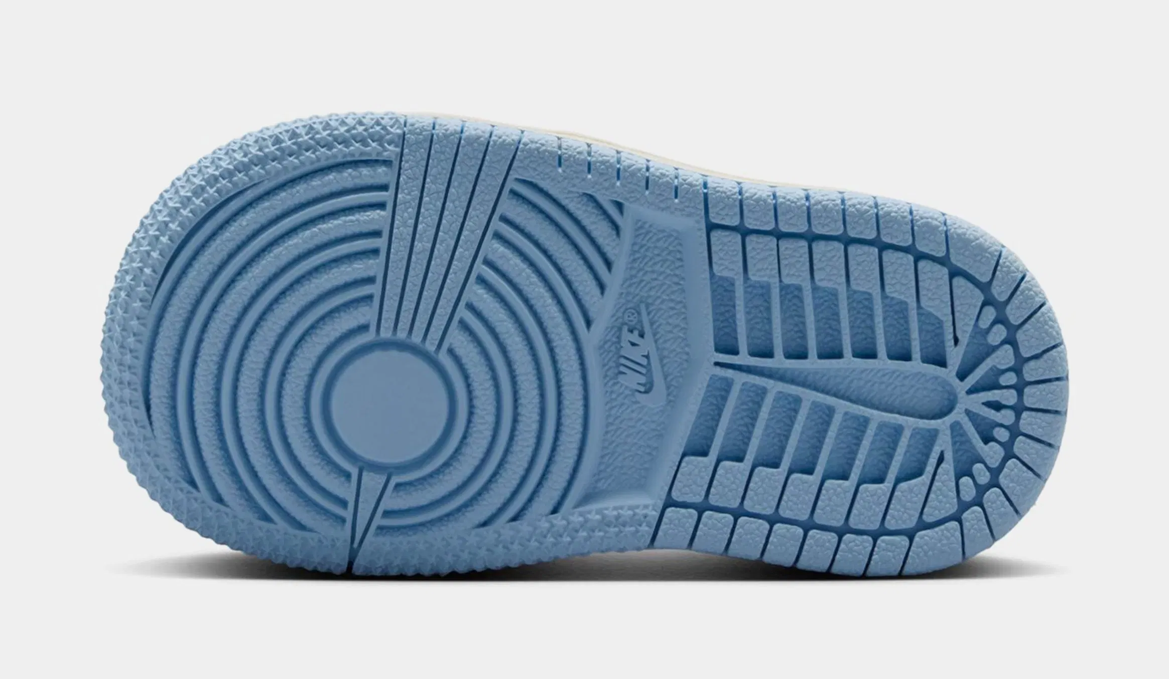 Air Jordan 1 Retro High OG Psychic Blue And Pale Ivory Infant Toddler Lifestyle Shoes (Pale Ivory/Psychic Blue/Coconut Milk)