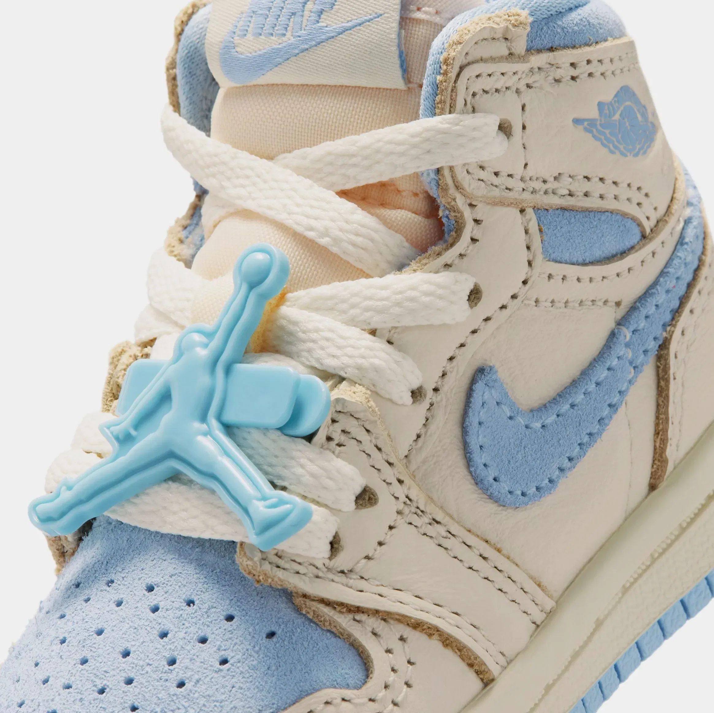 Air Jordan 1 Retro High OG Psychic Blue And Pale Ivory Infant Toddler Lifestyle Shoes (Pale Ivory/Psychic Blue/Coconut Milk)