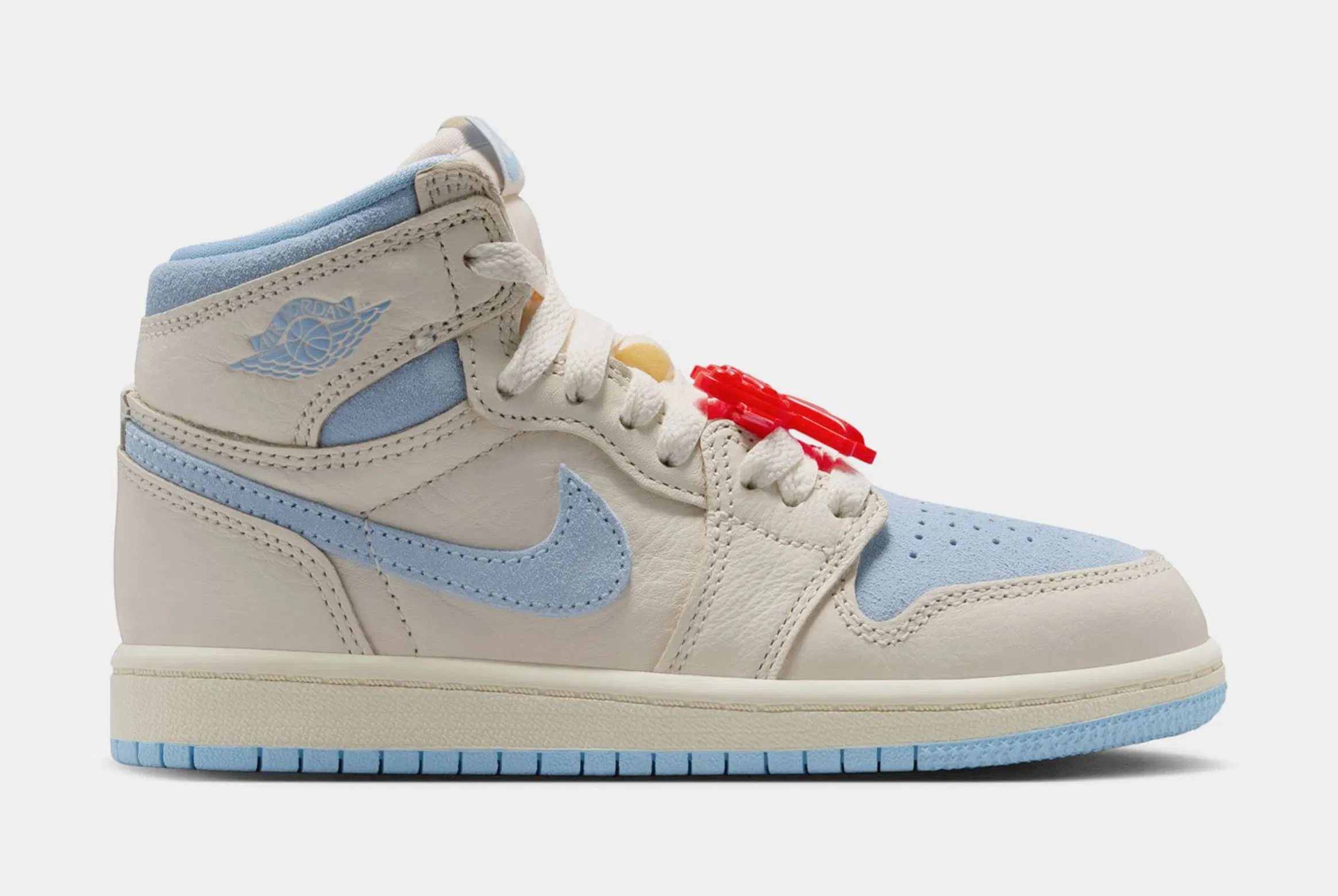 Air Jordan 1 Retro High OG Psychic Blue And Pale Ivory Preschool Lifestyle Shoes (Pale Ivory/Psychic Blue/Coconut Milk)