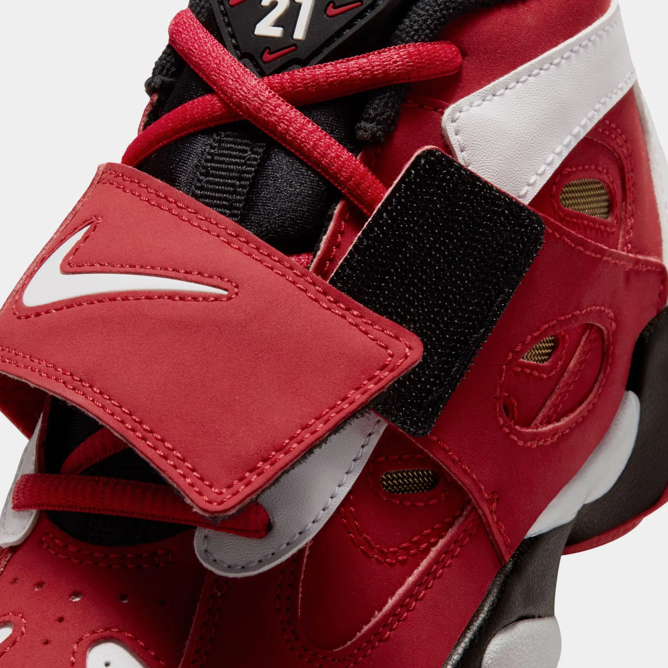 Nike Air Diamond Turf II Prime Red Preschool Basketball Shoes (Prime Red/White/Black/Metallic Gold)