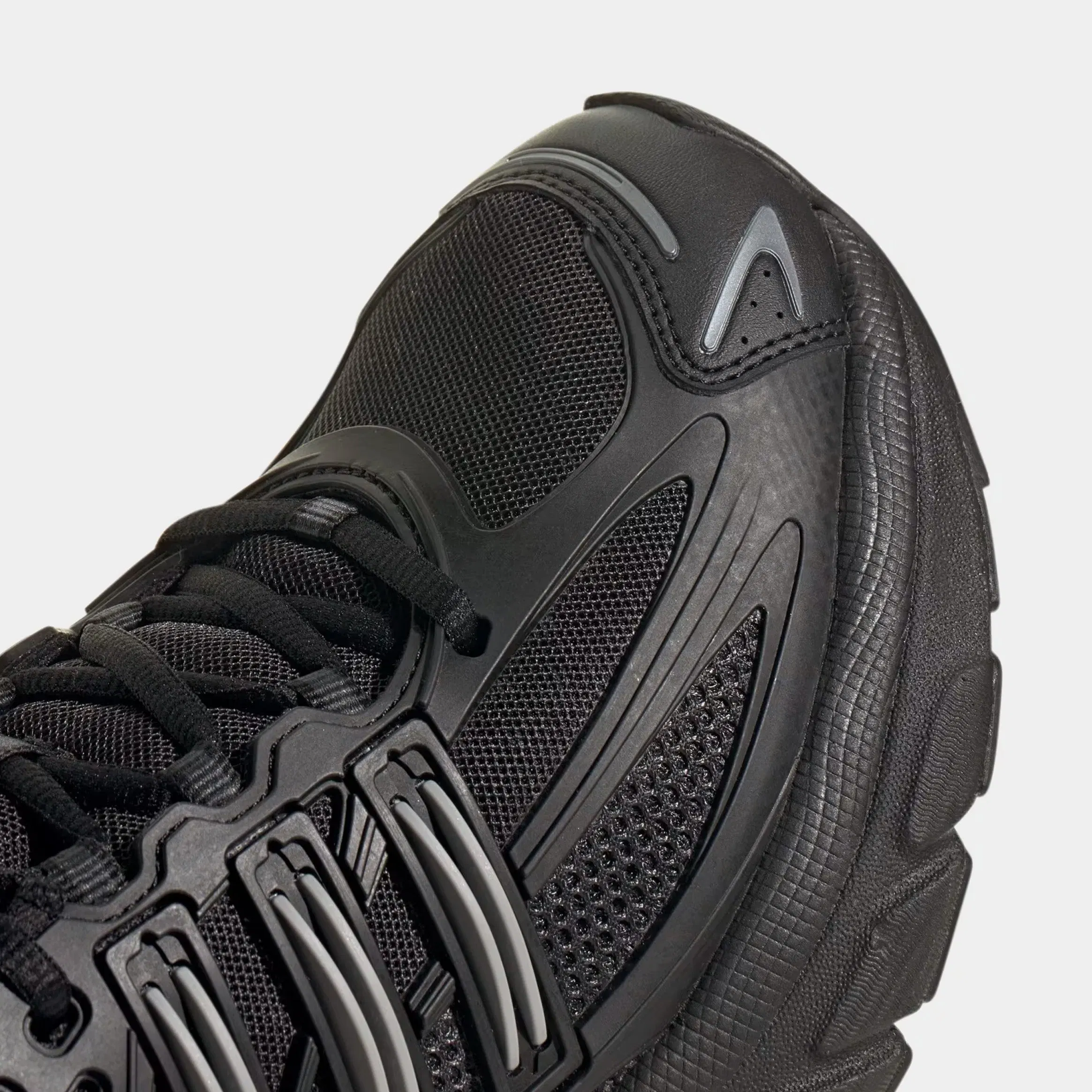 adidas Adistar XLG 2.0 Mens Running Shoes (Core Black/Core Black/Silver Metallic)