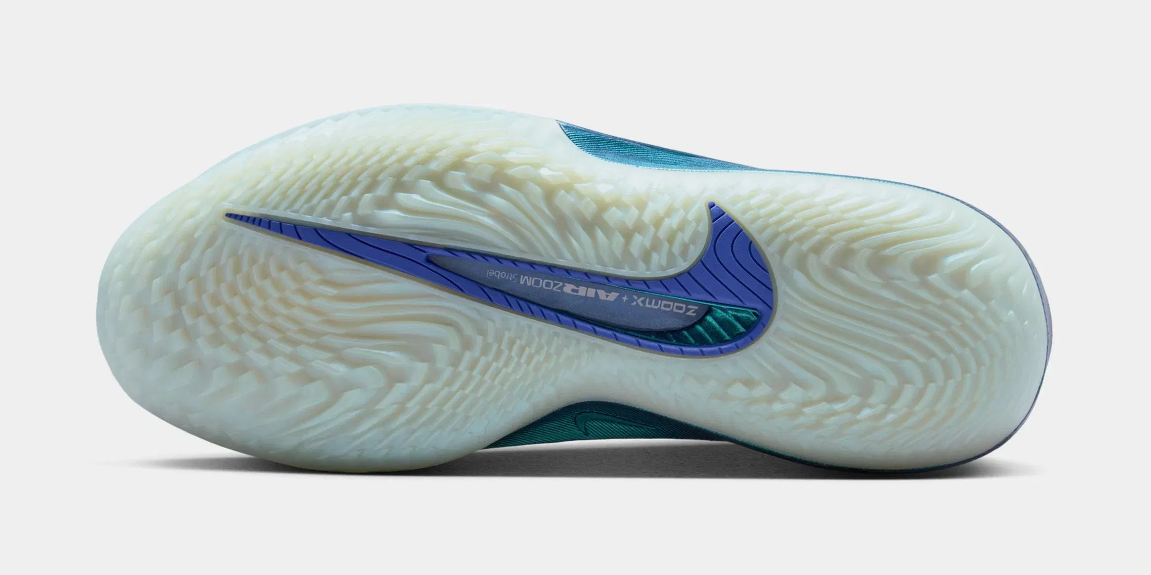 Nike G.T Cut 4 Mens Basketball Shoes (Violet/Glacier Blue)