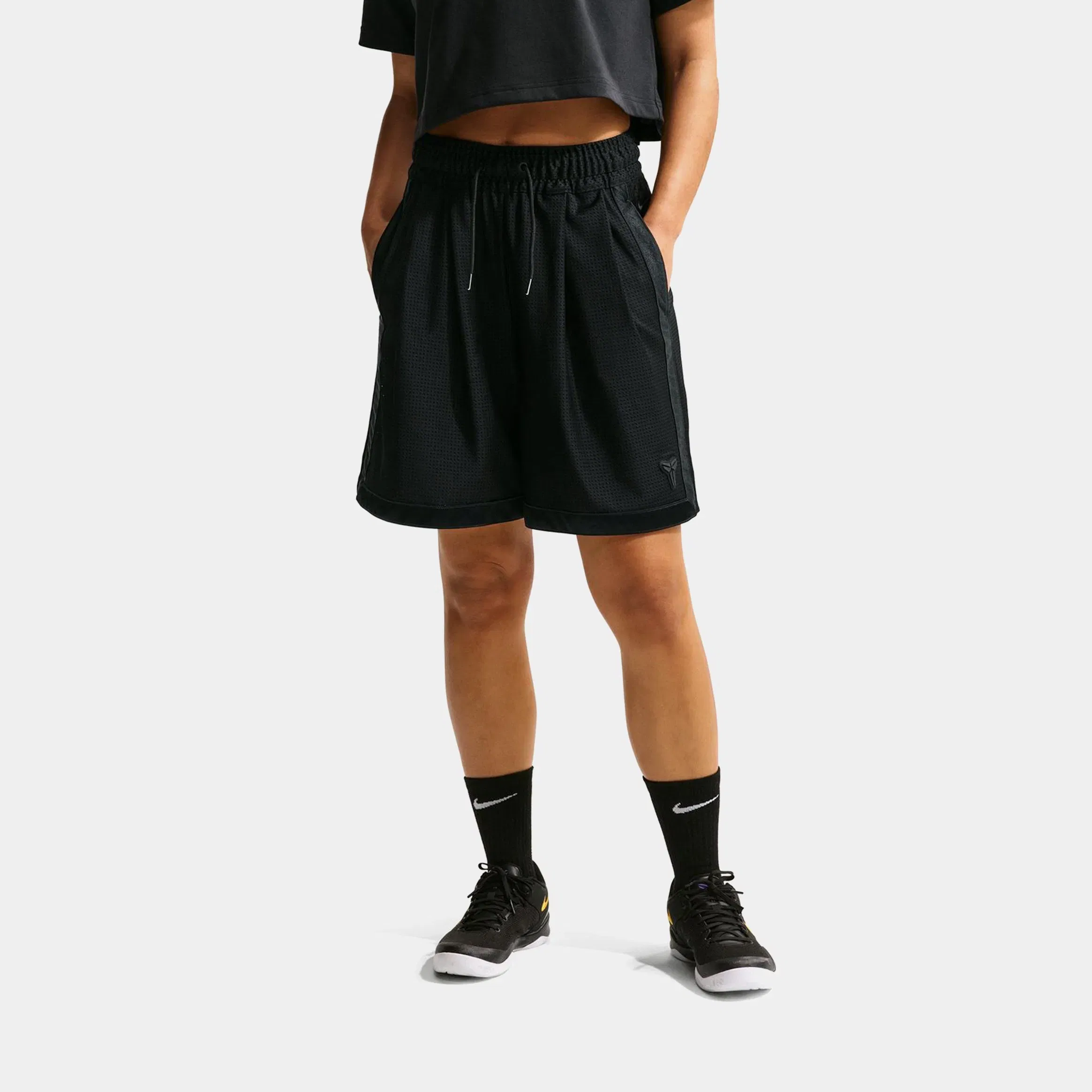 Nike Kobe Basketball Womens Shorts (Black/Black)