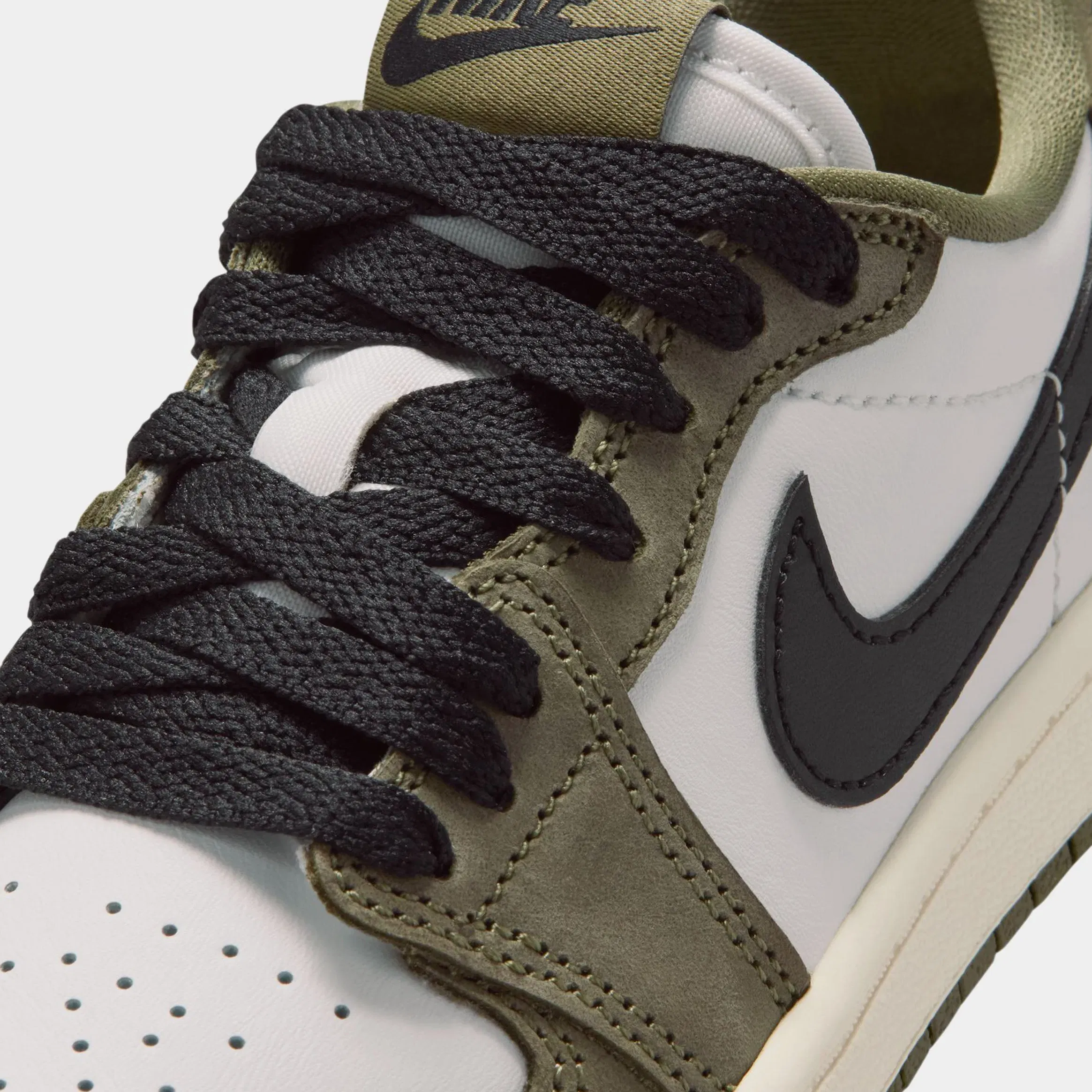 Air Jordan 1 Low OG Medium Olive And Summit White Preschool Lifesyle Shoes (Medium Olive/Black/Summit White/Sail)