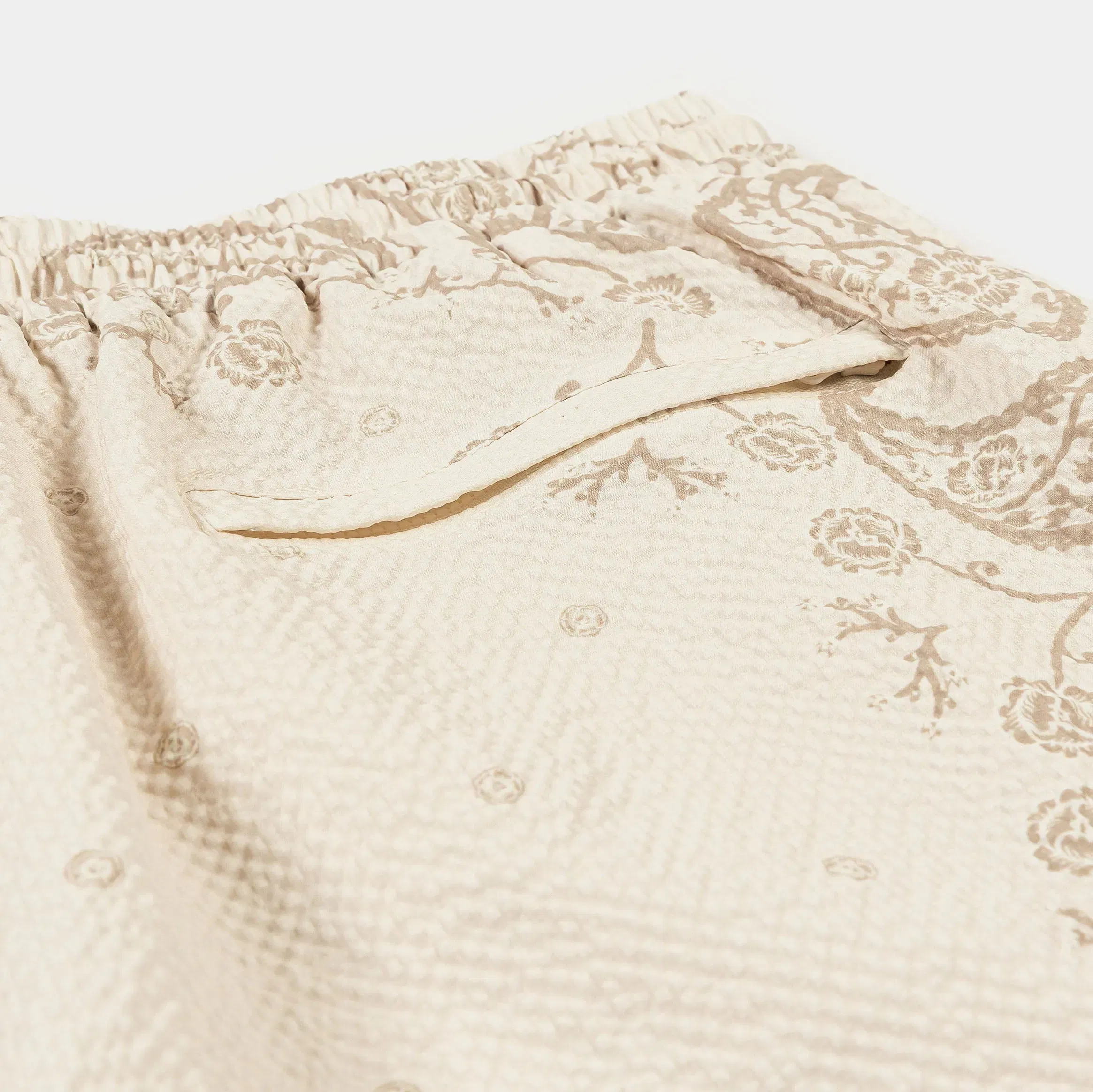 MAISON ARTICLE Paisley Seersucker Mens Shorts (Beige)