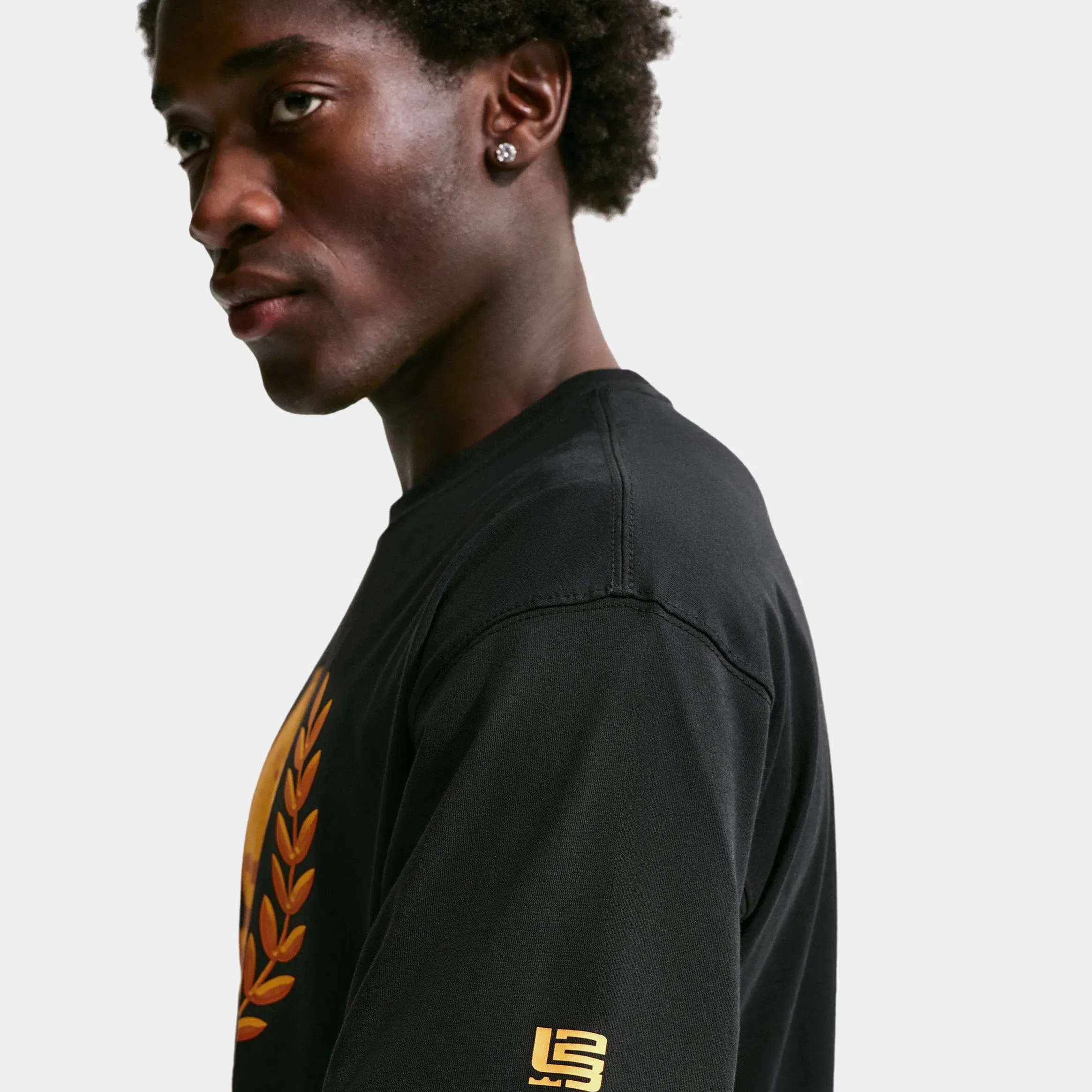 Nike LeBron Out For Redemption Mens Short Sleeve Shirt (Black)