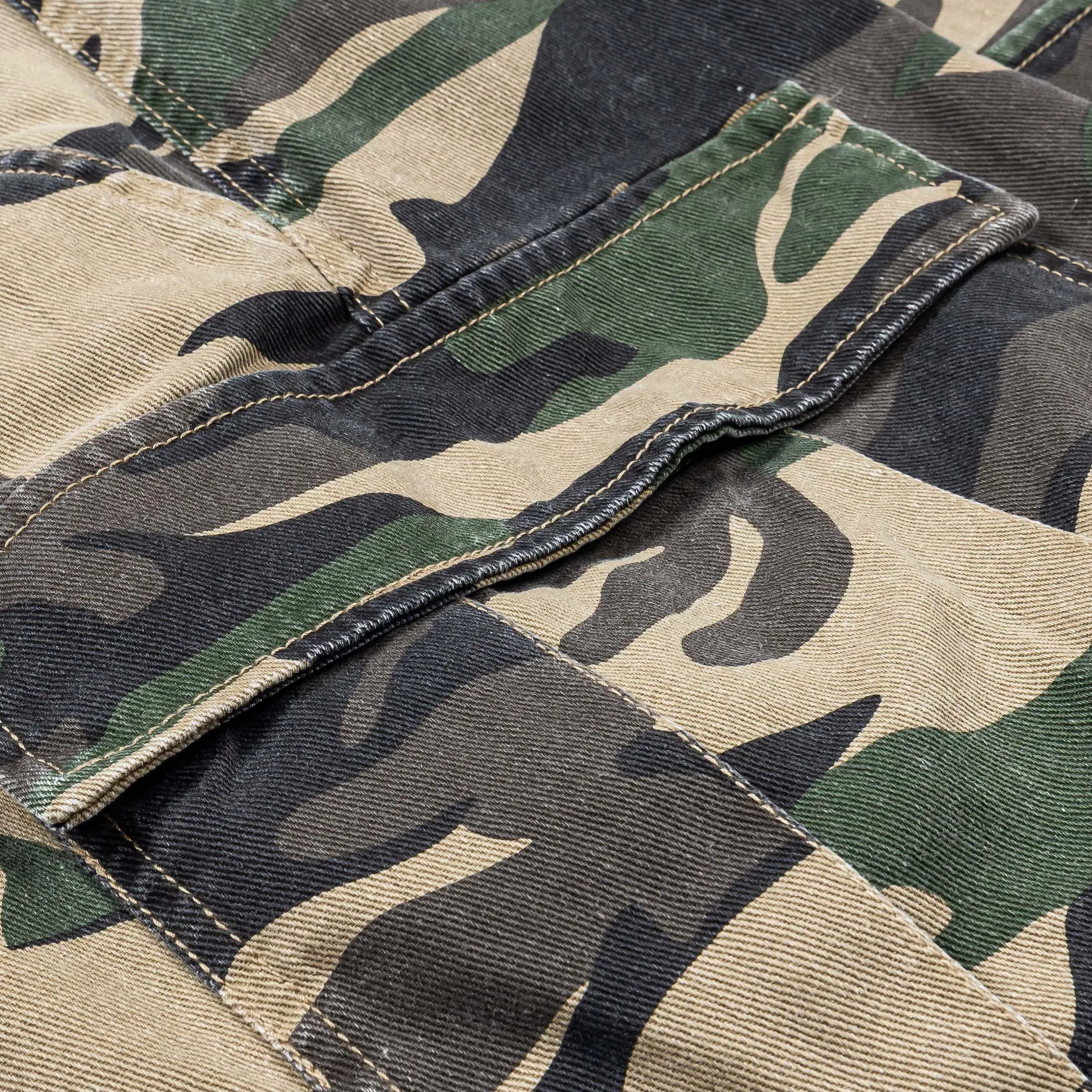 MAISON ARTICLE Camo Cargo Mens Shorts (Green/Brown)