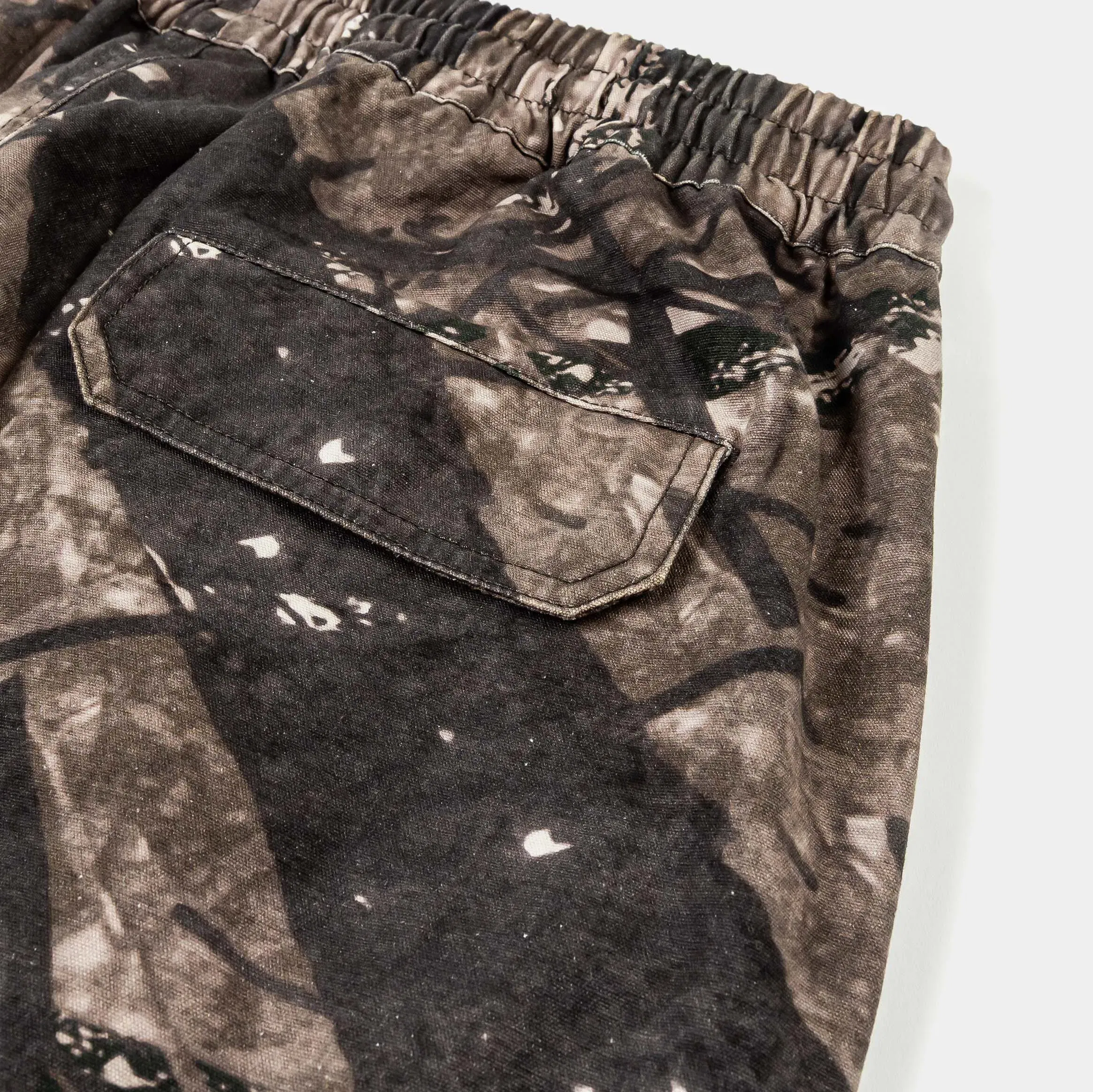 MAISON ARTICLE Forest Camo Cargo Mens Shorts (Grey/Brown)