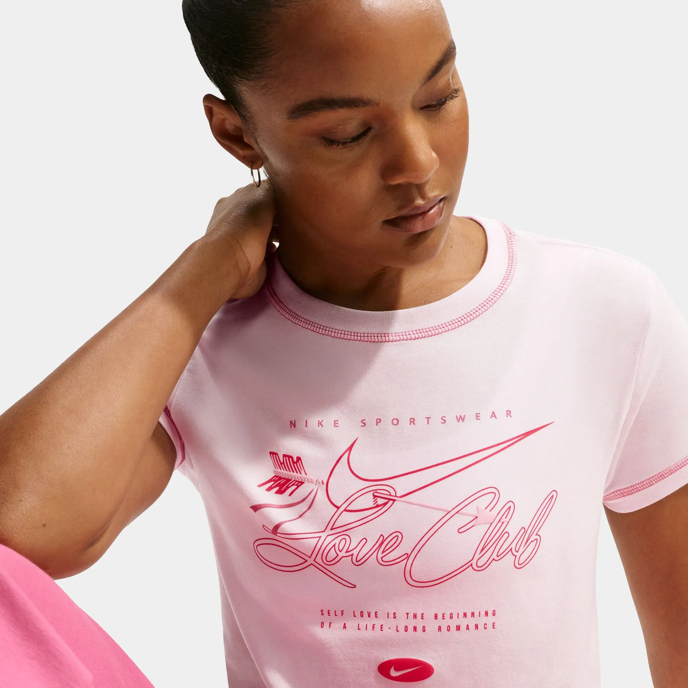 Nike Chill Knit Slim Cropped Womens Short Sleeve Shirt (Pearl Pink/Peony)