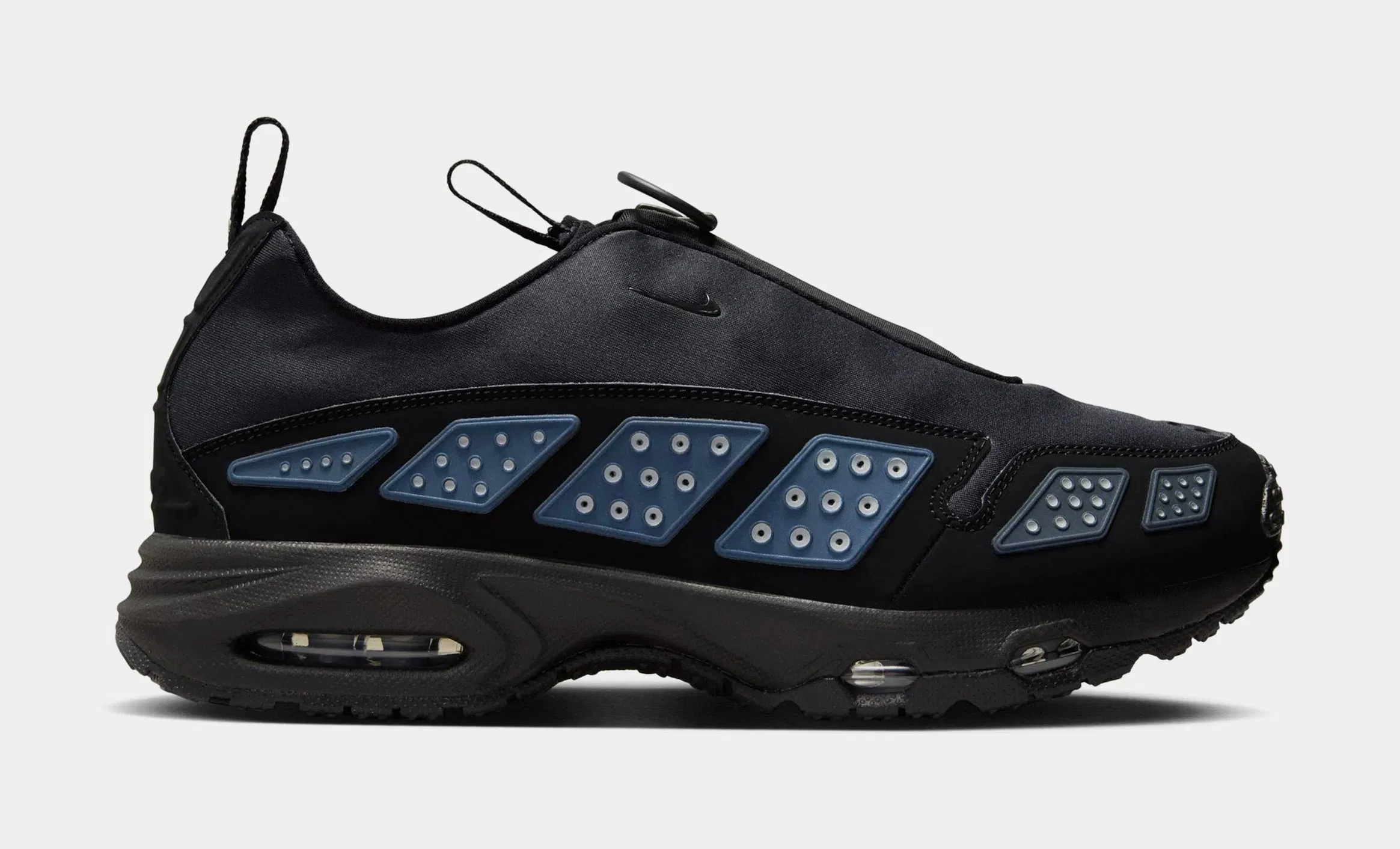 Nike Air Max SNDR Womens Running Shoes (Black/Metallic Silver)