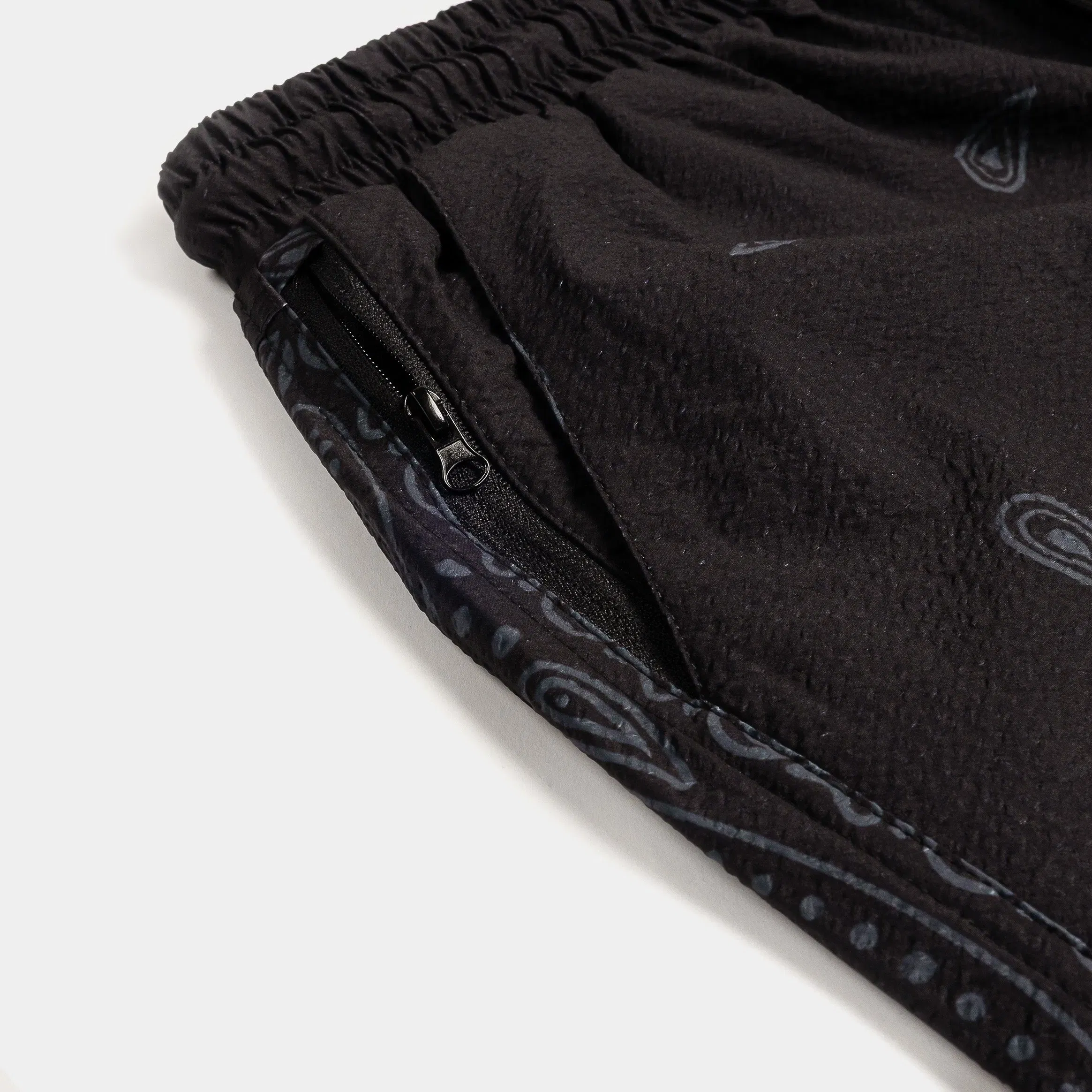 MAISON ARTICLE Paisley Gingham Mens Shorts (Black/Grey)