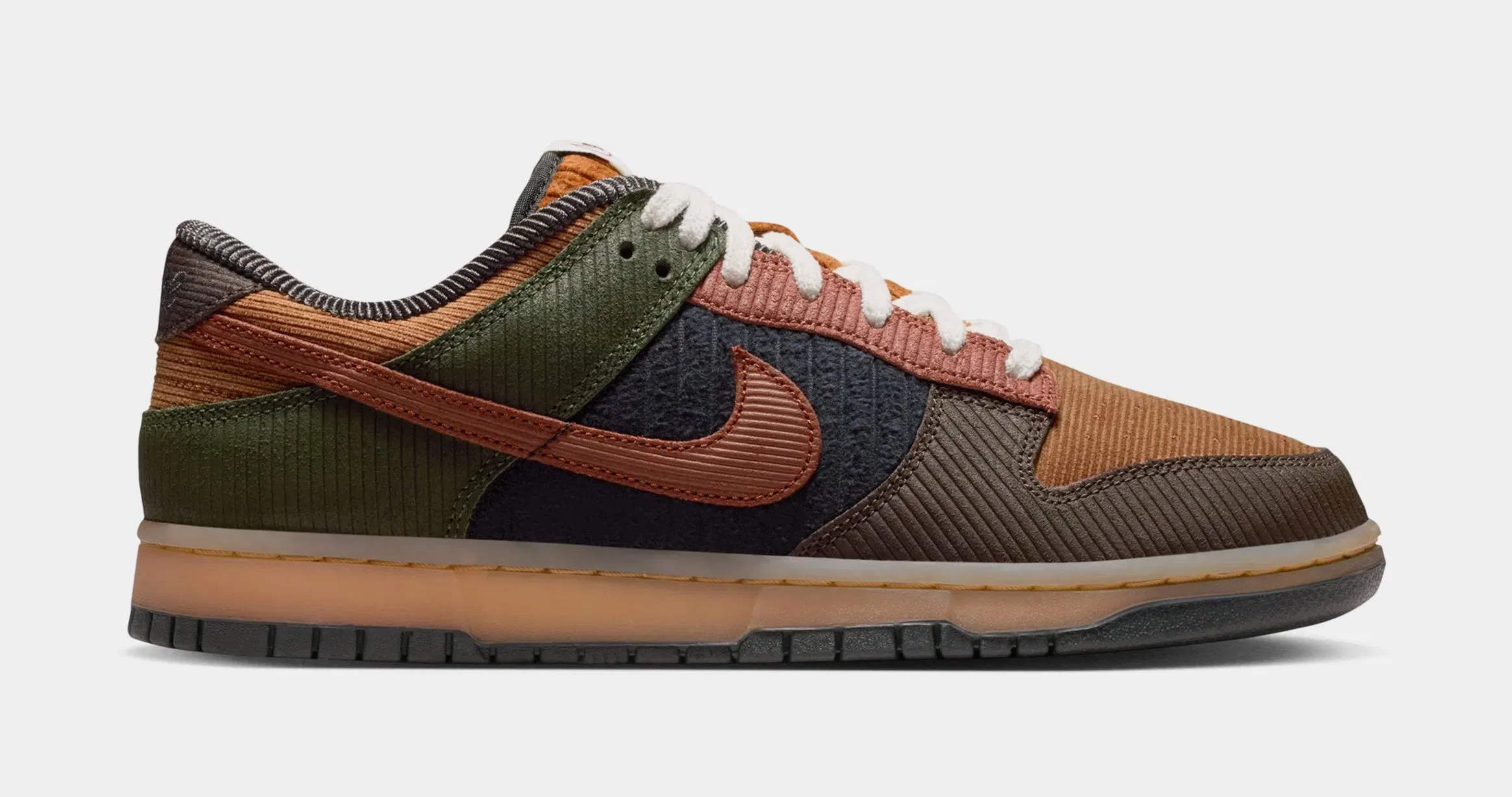 Nike Dunk Low Retro Premium Mens Lifestyle Shoes (Light British Tan/Cinnamon/Cargo Khaki)