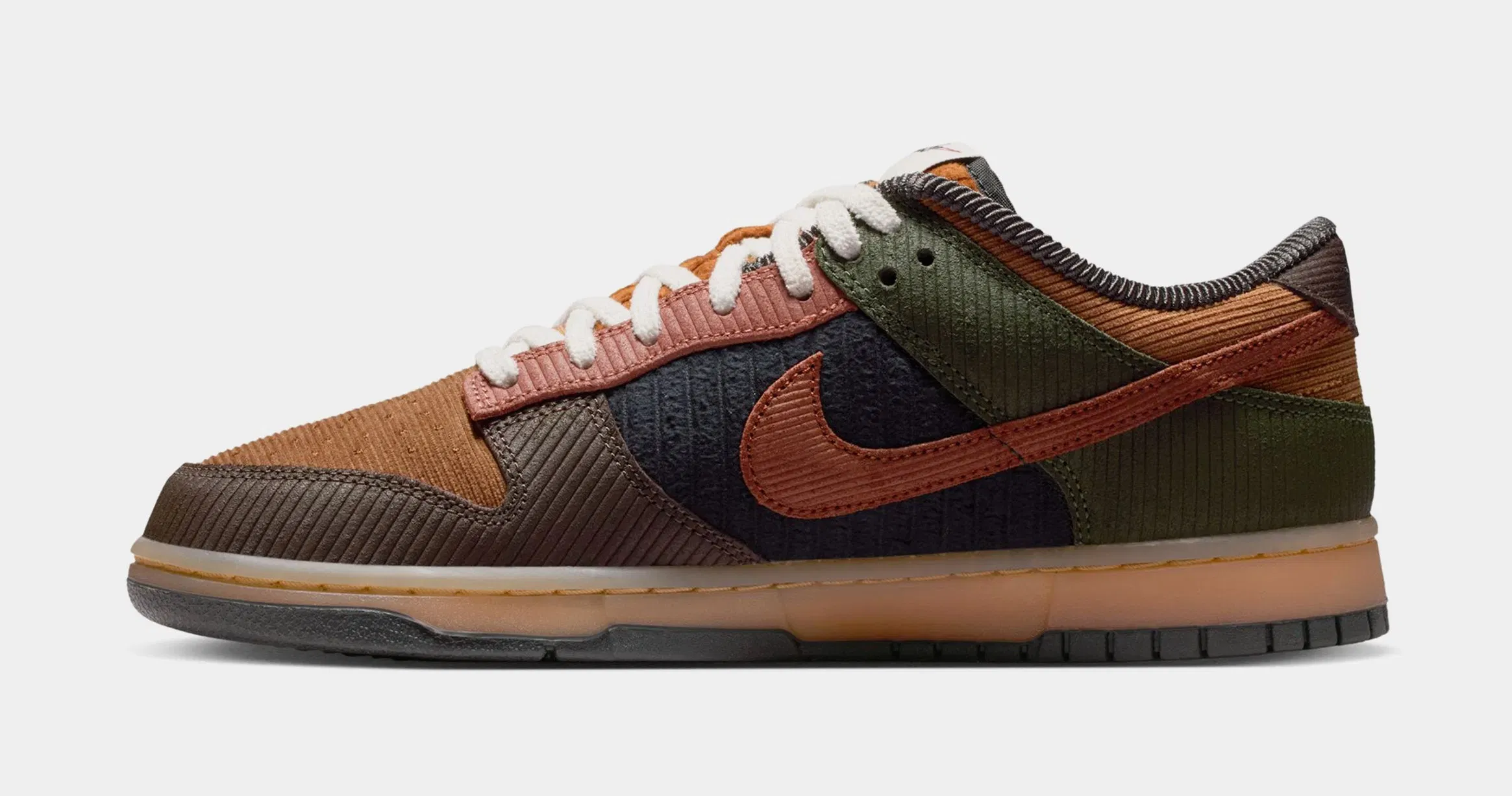 Nike Dunk Low Retro Premium Mens Lifestyle Shoes (Light British Tan/Cinnamon/Cargo Khaki)
