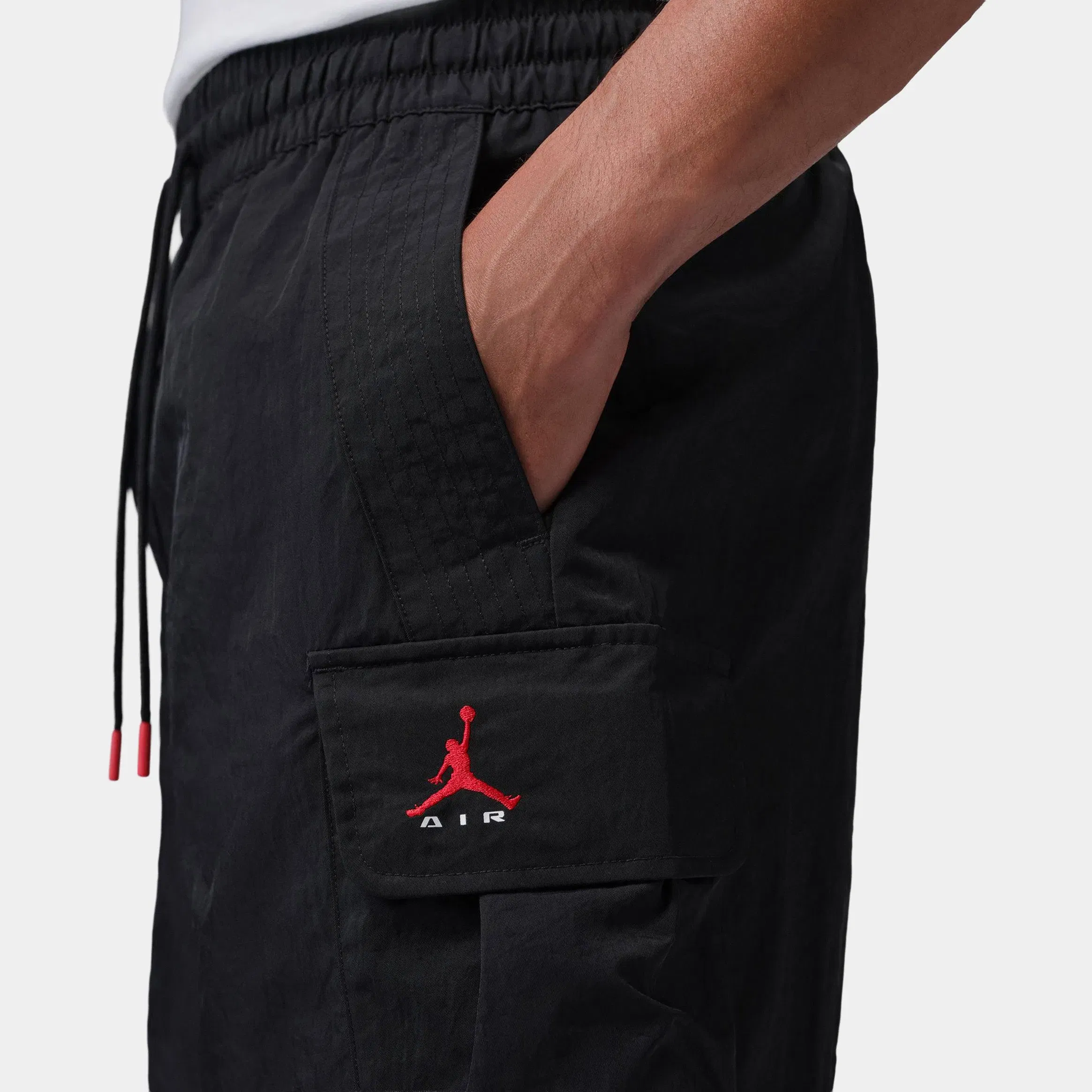 Air Jordan Brooklyn Woven Cargo Mens Shorts (Black/University Red)