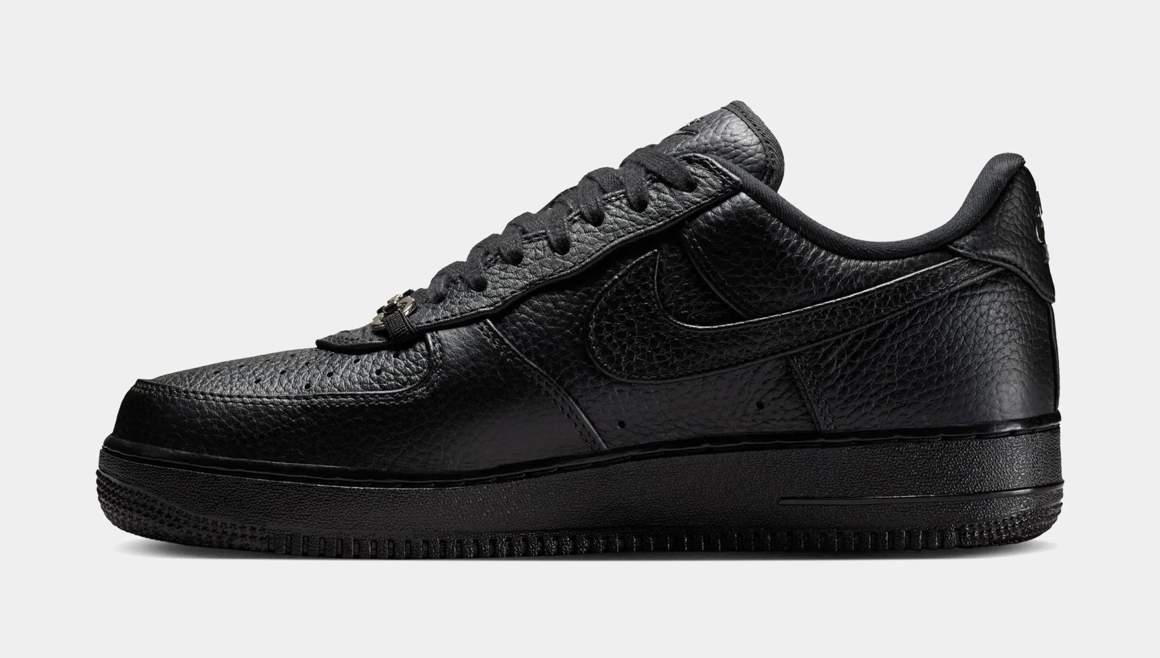 Nike Air Force 1 Low Retro Black Leather Mens Lifestyle Shoes (Black)
